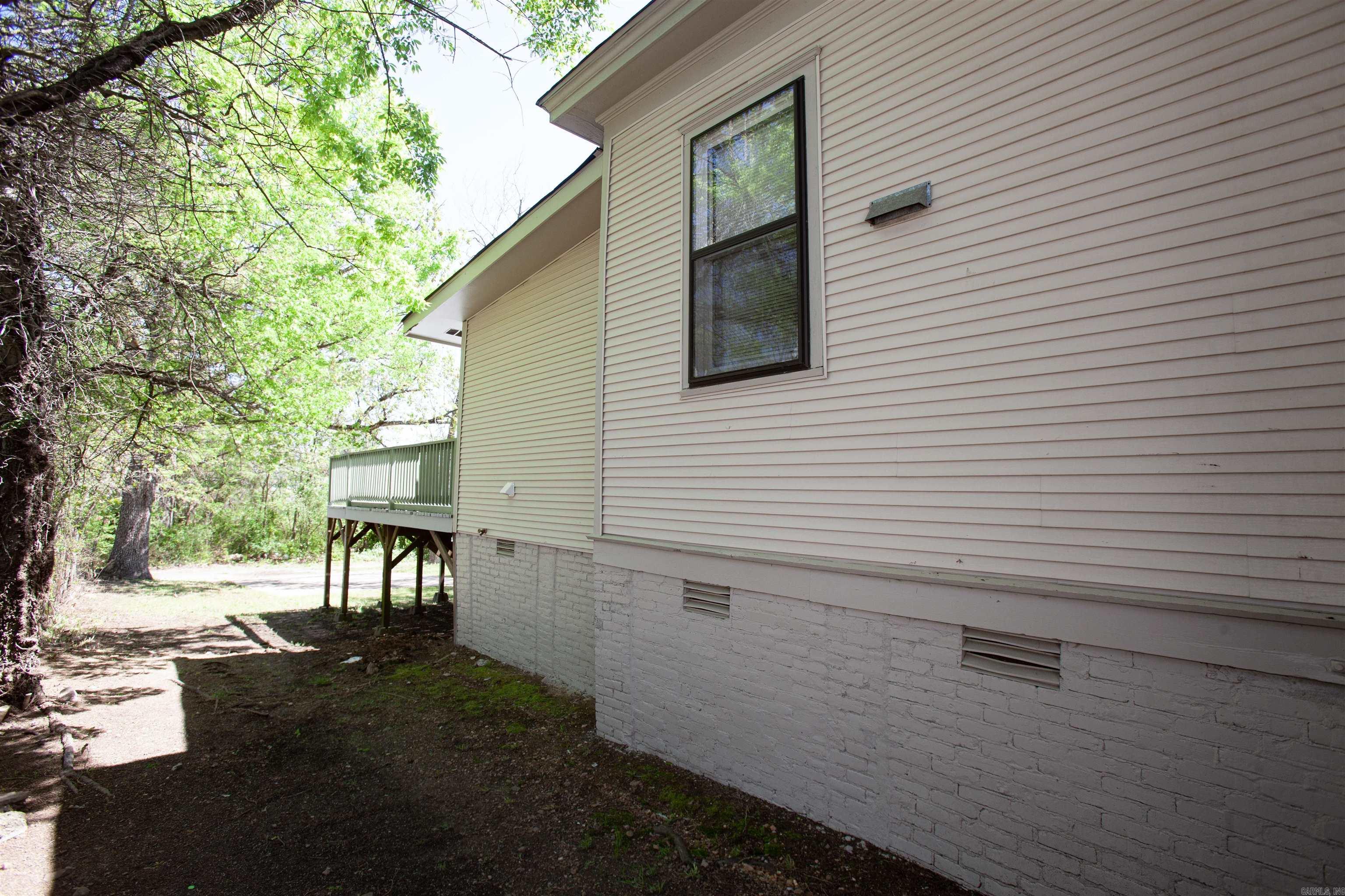 Jones & Worthen - Residential Lease