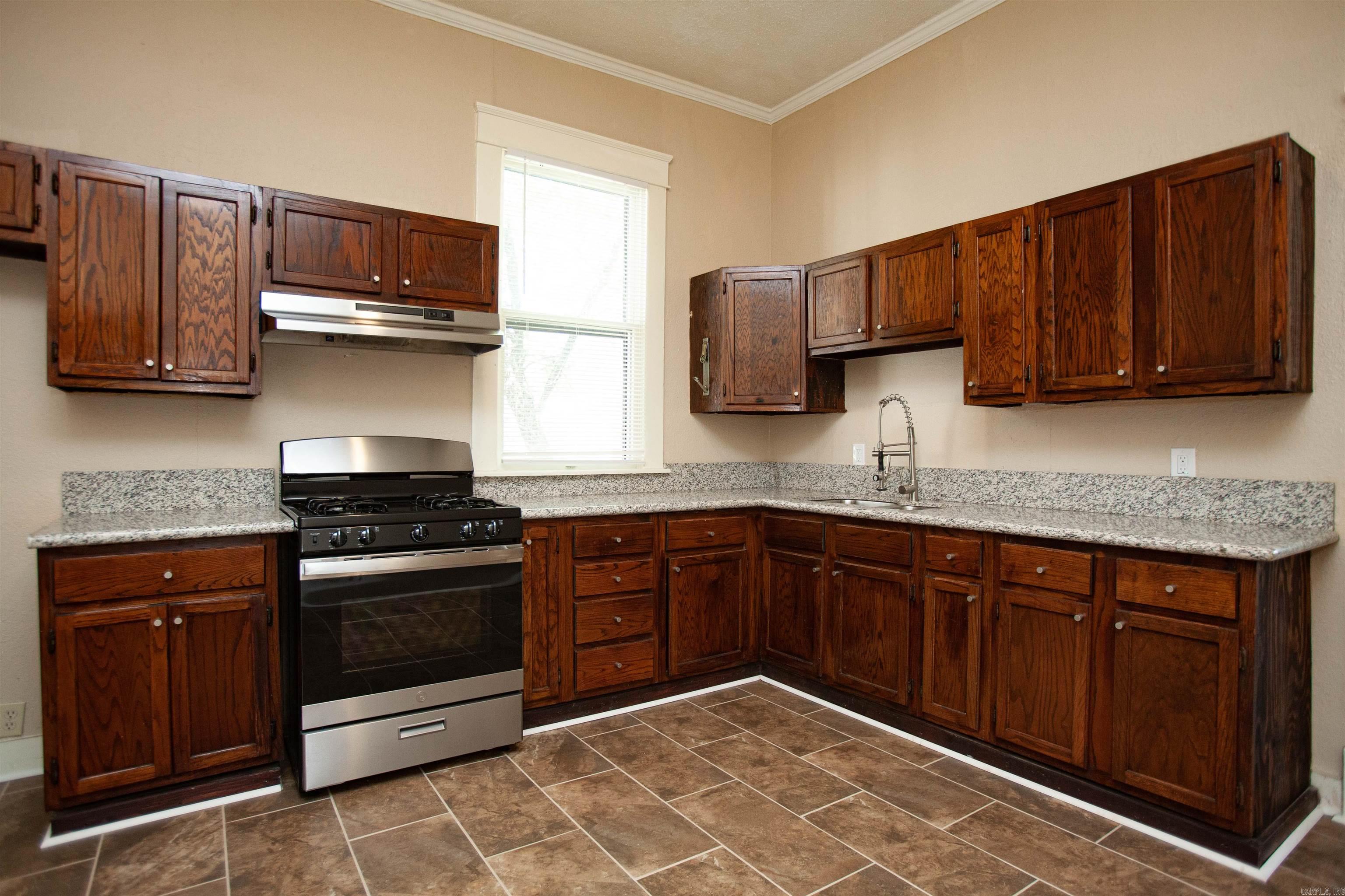 Jones & Worthen - Residential Lease