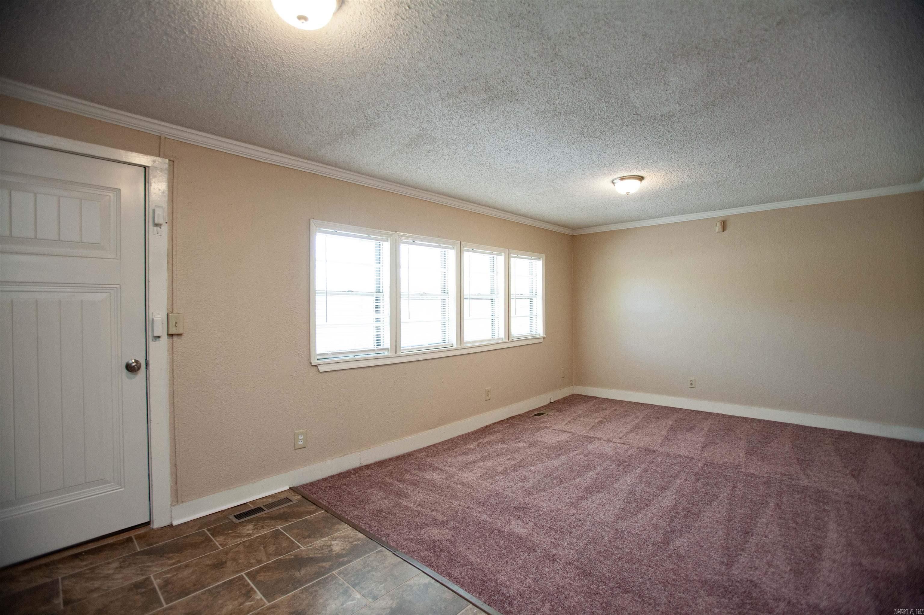 Jones & Worthen - Residential Lease