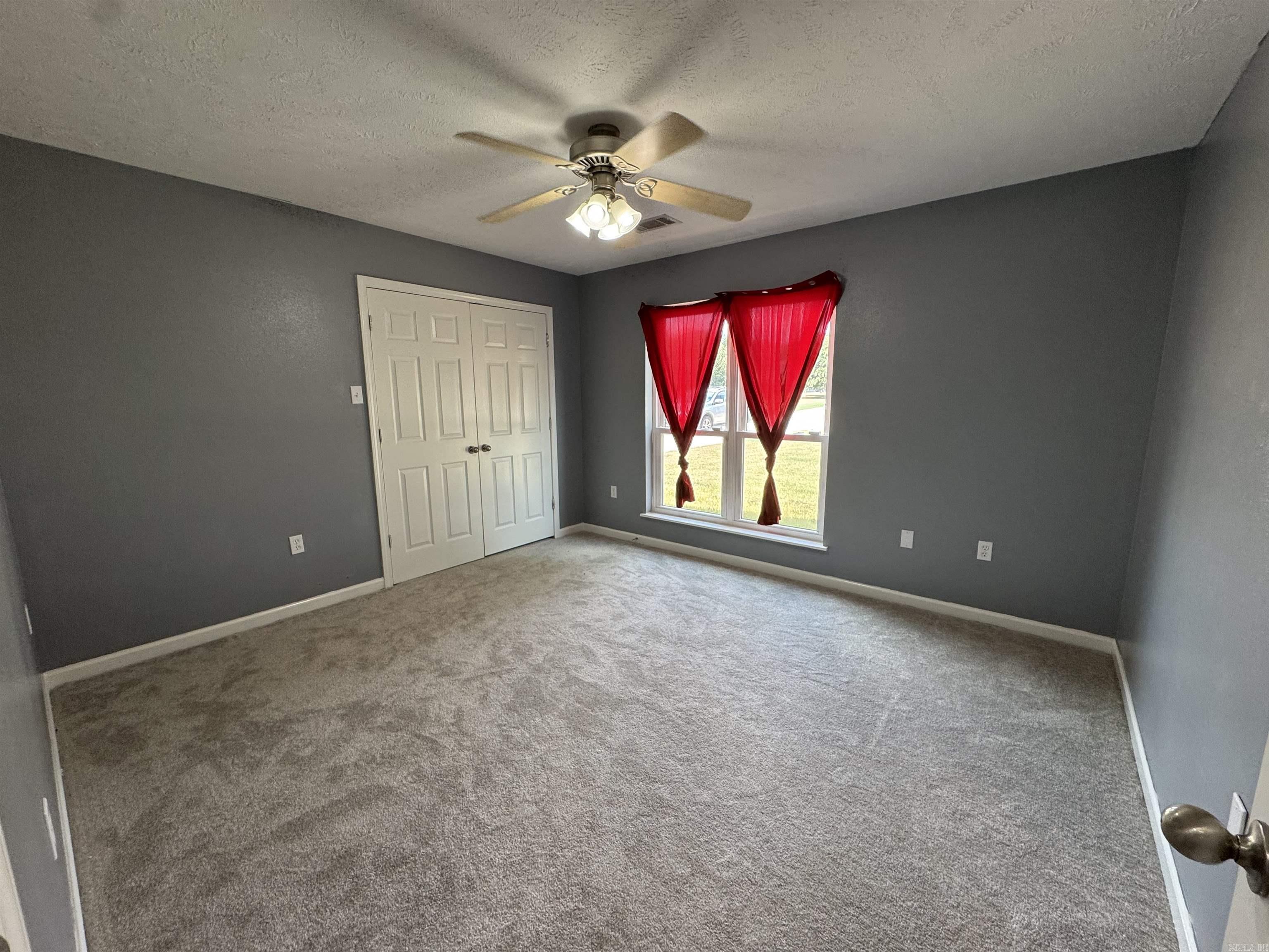 DOVE CREEK - Residential