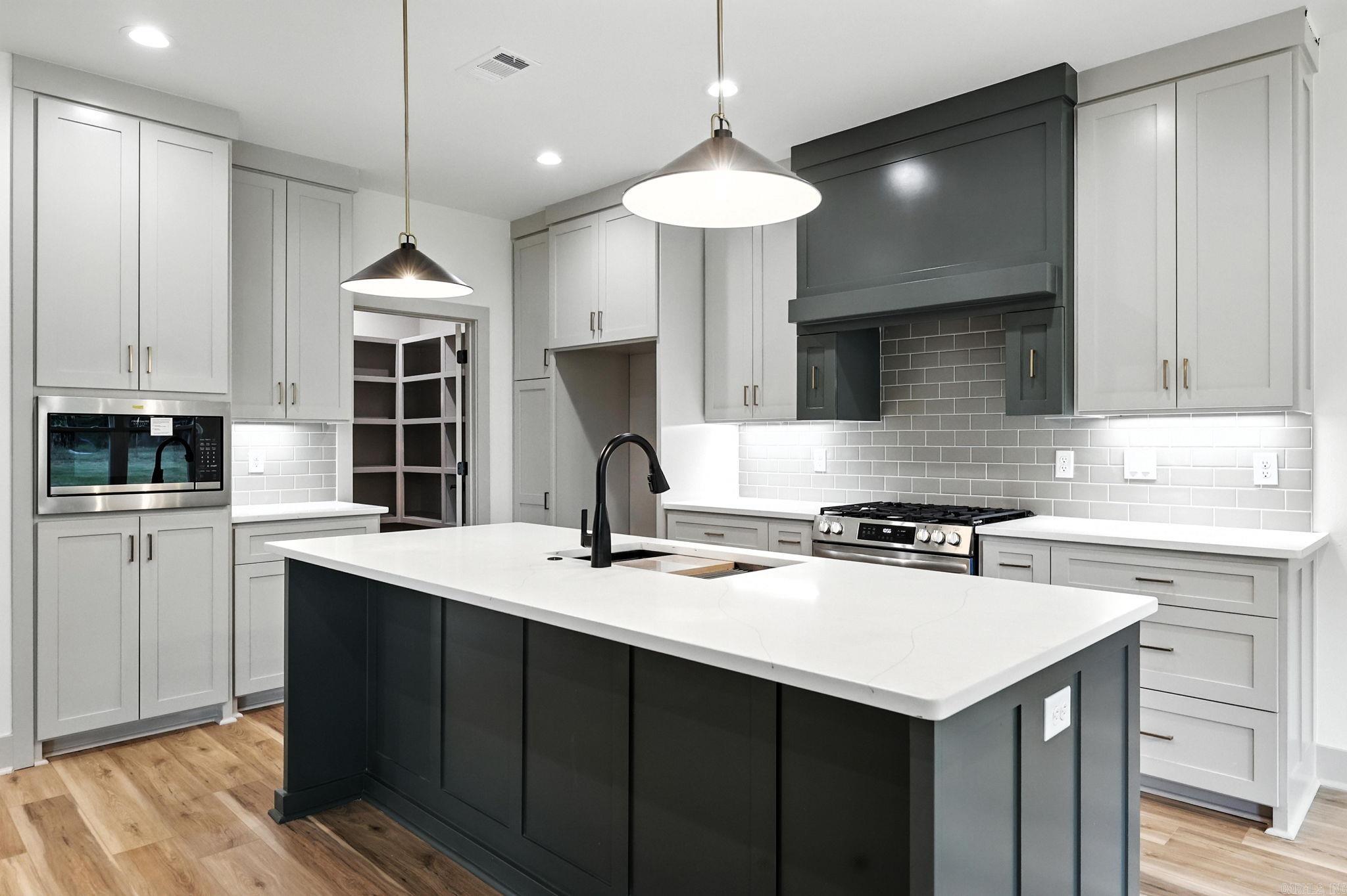 SARATOGA PLACE SUBDIVISION - Residential