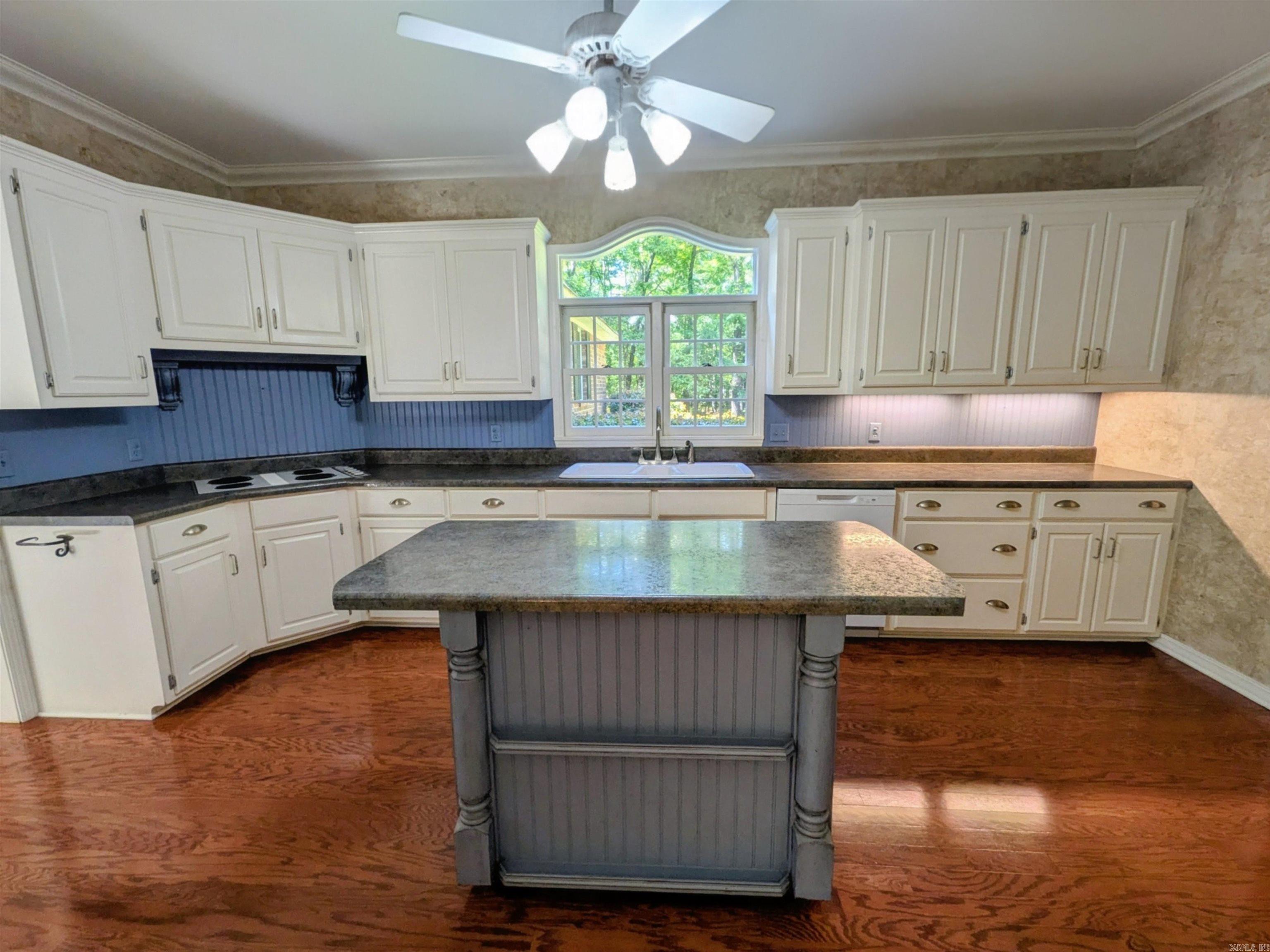 VIRGINIA DALE HILLS - Residential
