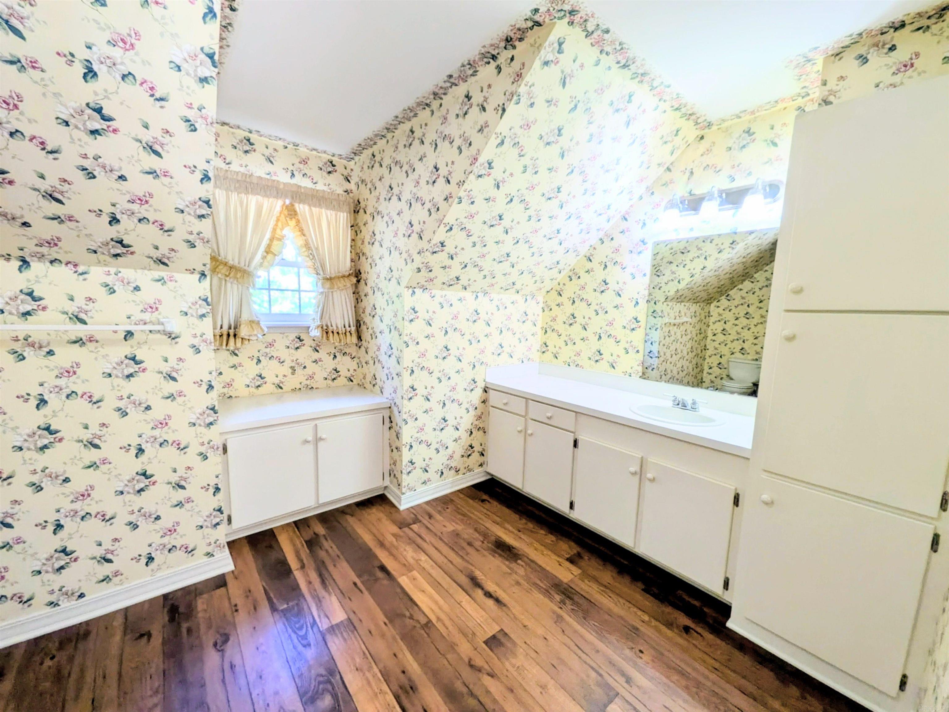 VIRGINIA DALE HILLS - Residential