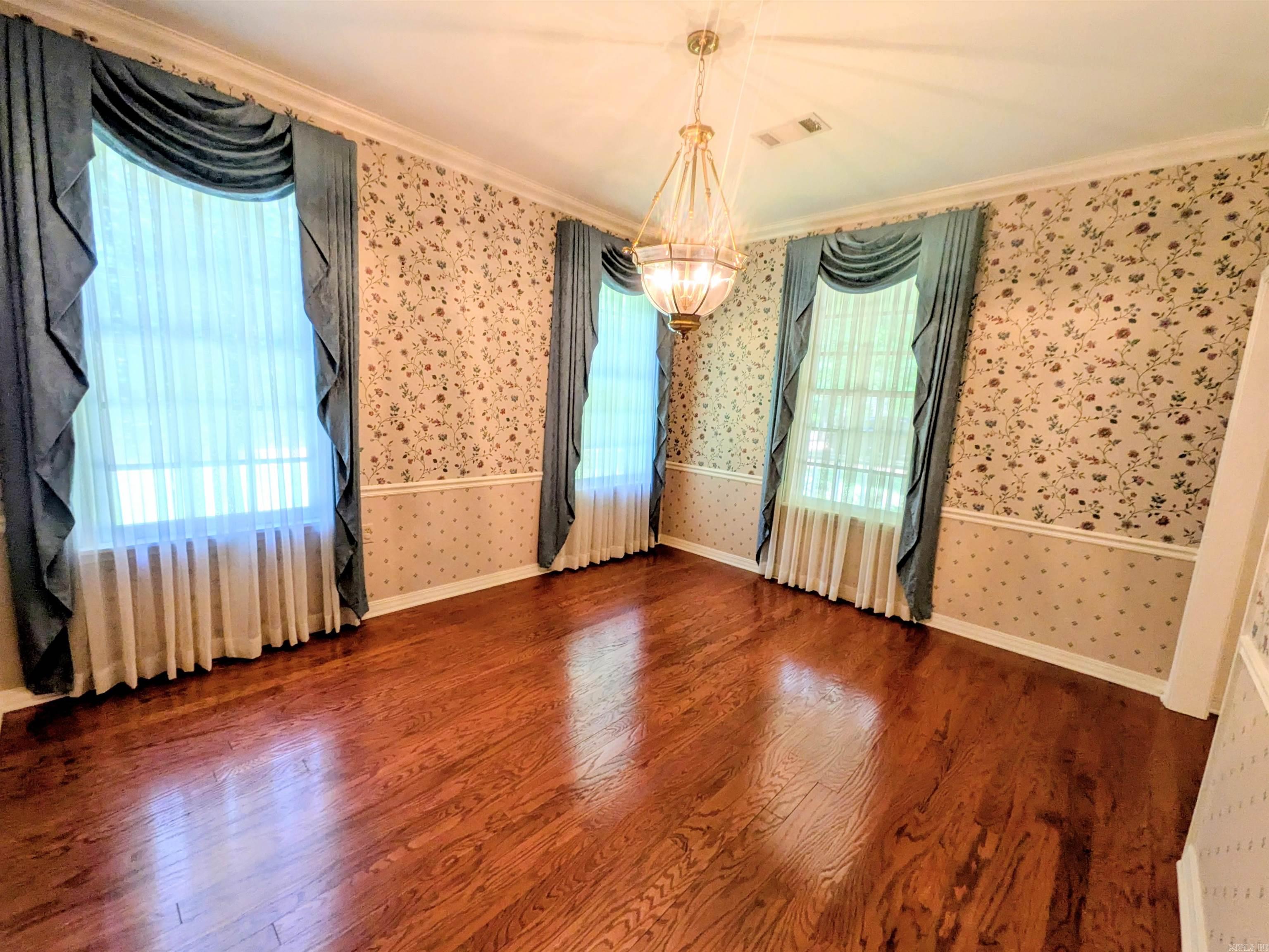VIRGINIA DALE HILLS - Residential