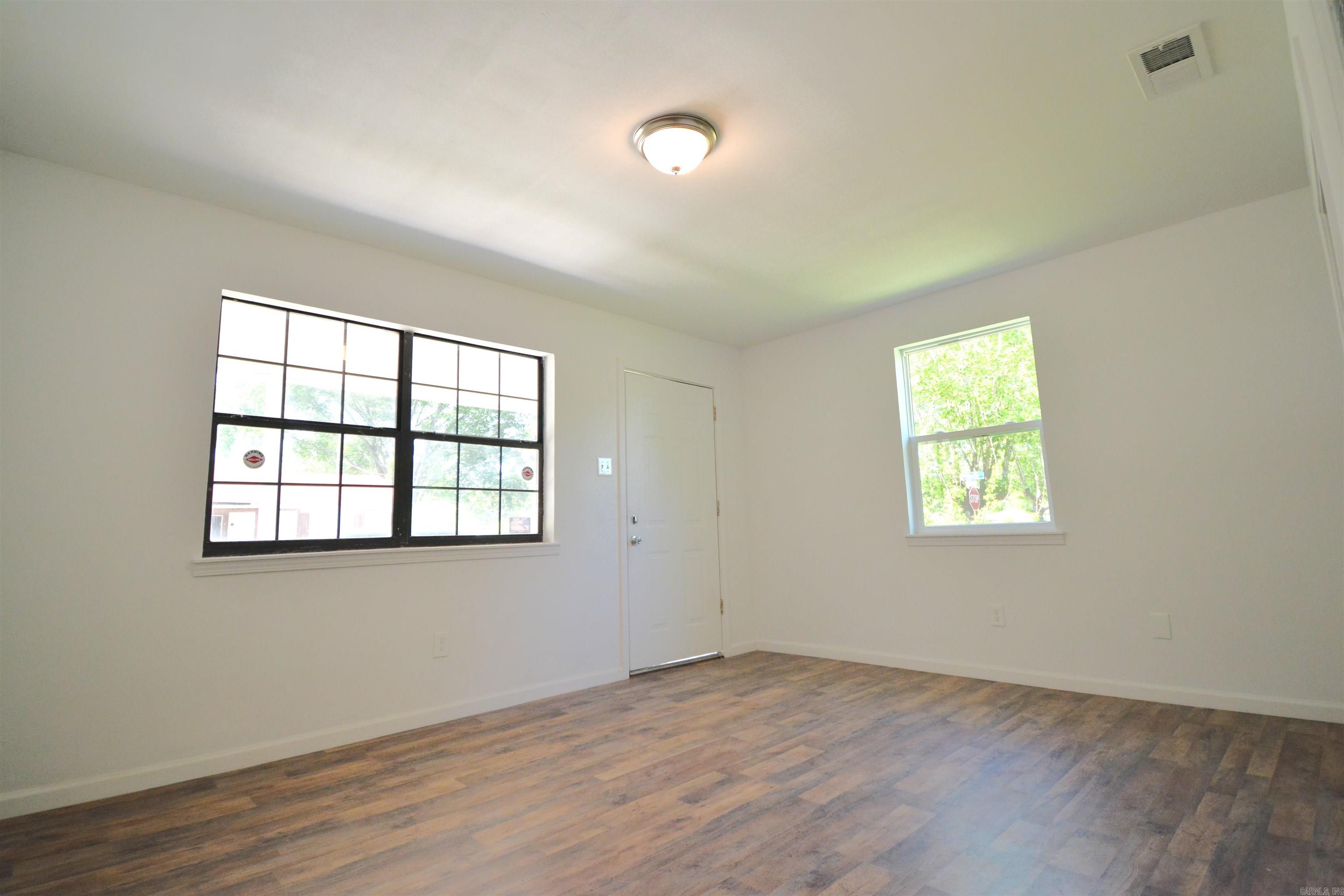 SUNNYSIDE HILLS ADDN TO JACK - Residential