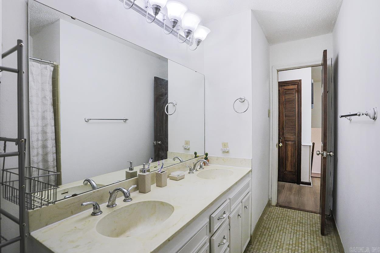 WALNUT VALLEY - Residential