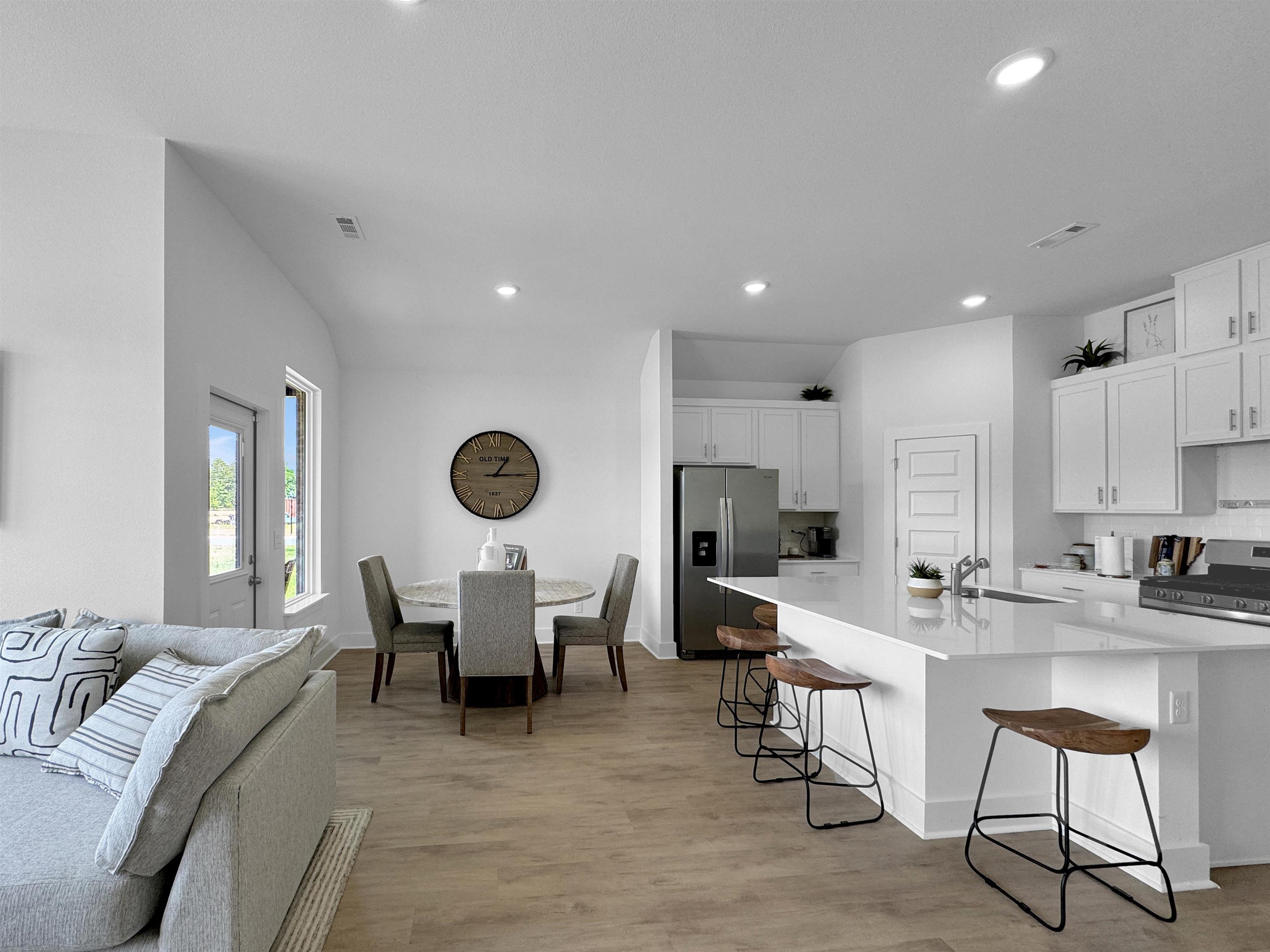 THE RESERVE AT COUNTRY CLUB PHAS - Residential