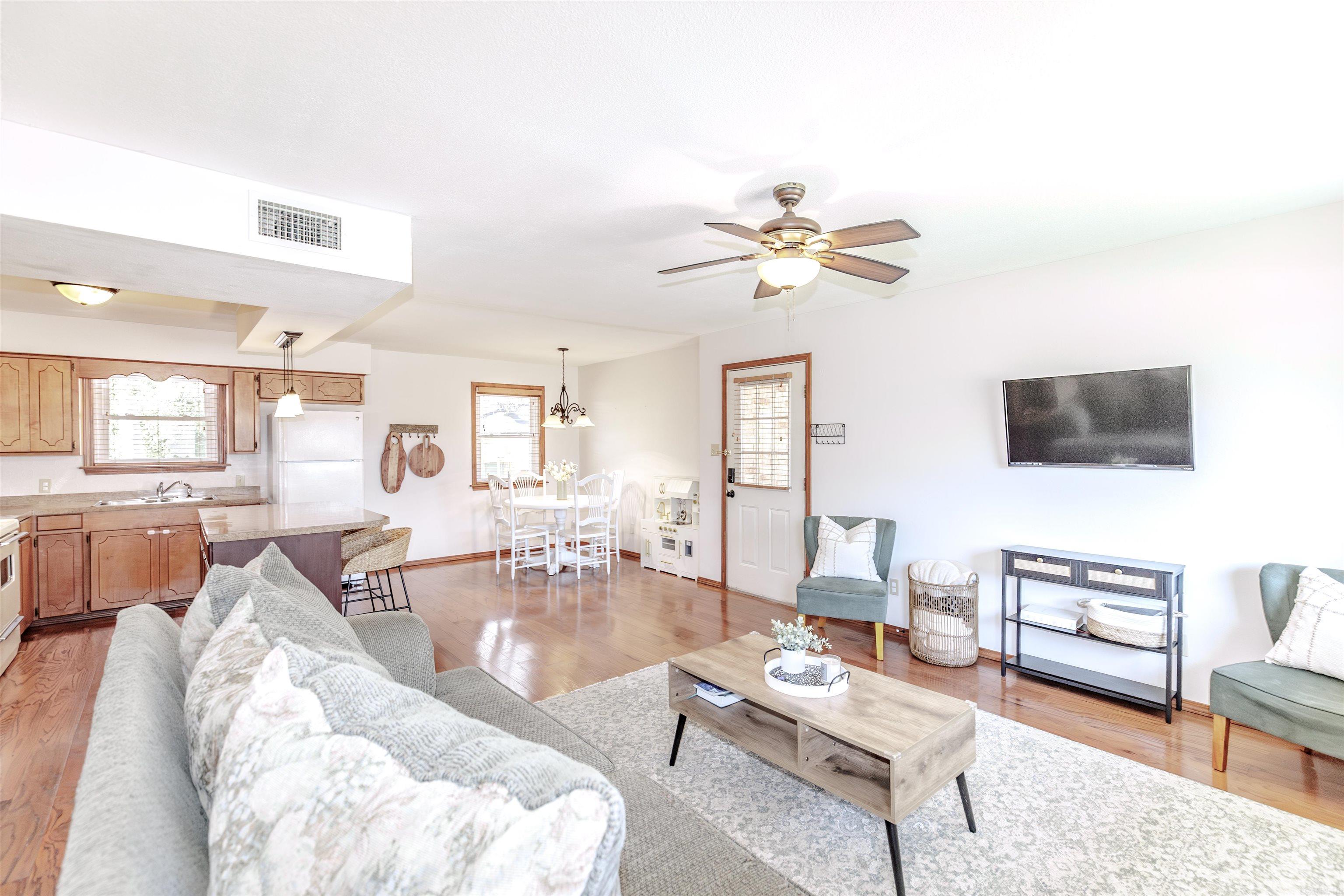 EZELL & YOUNG - Residential