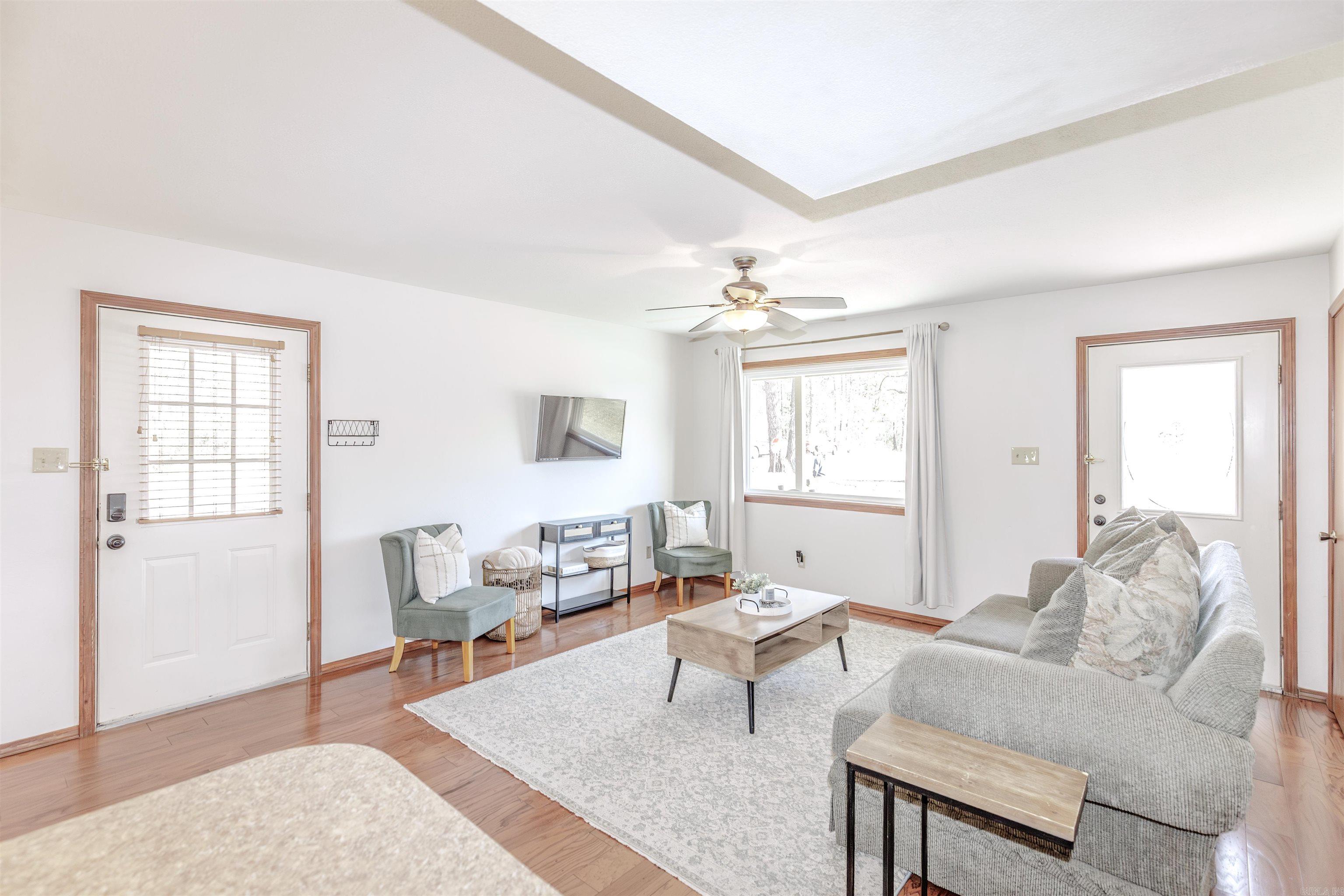 EZELL & YOUNG - Residential