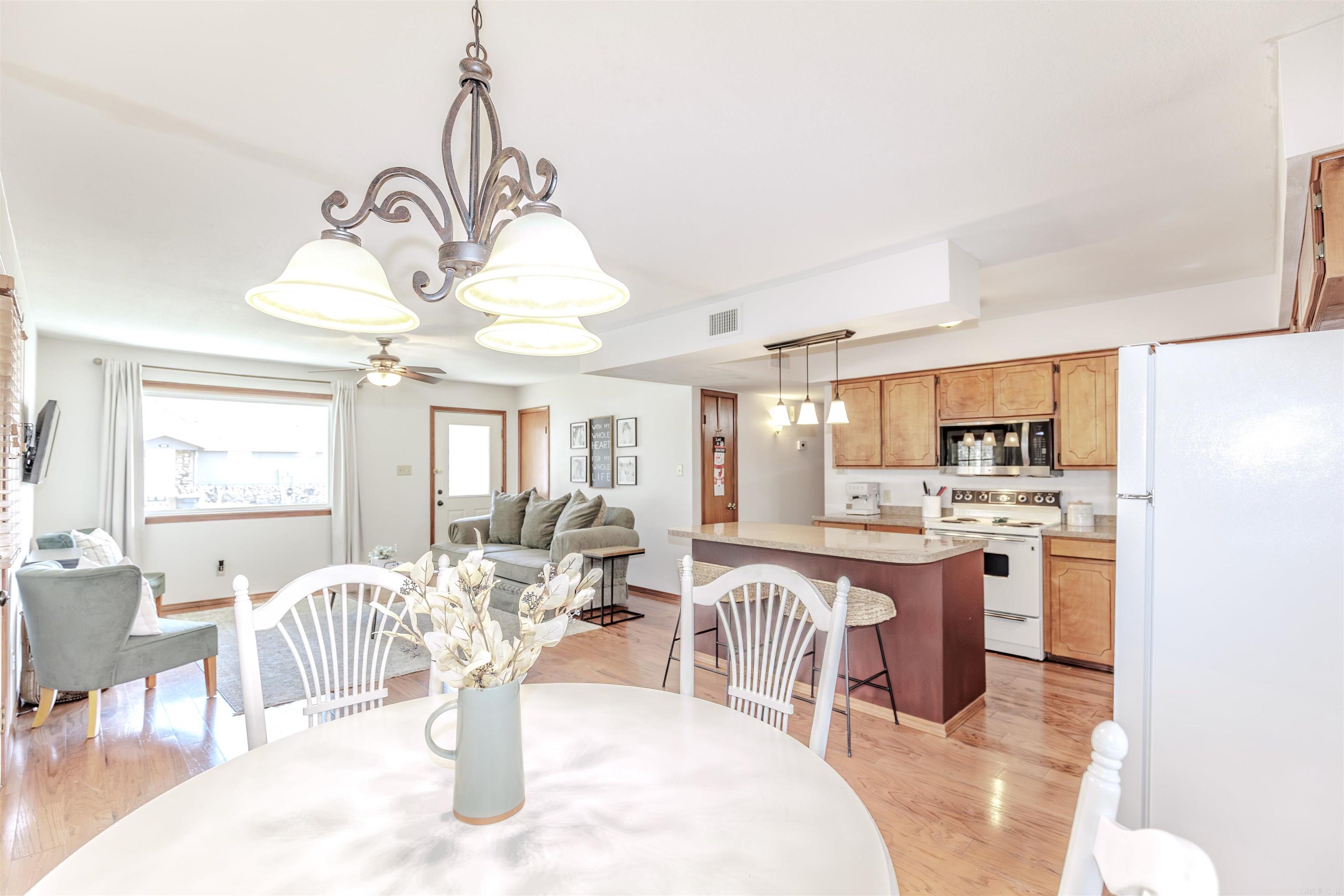 EZELL & YOUNG - Residential