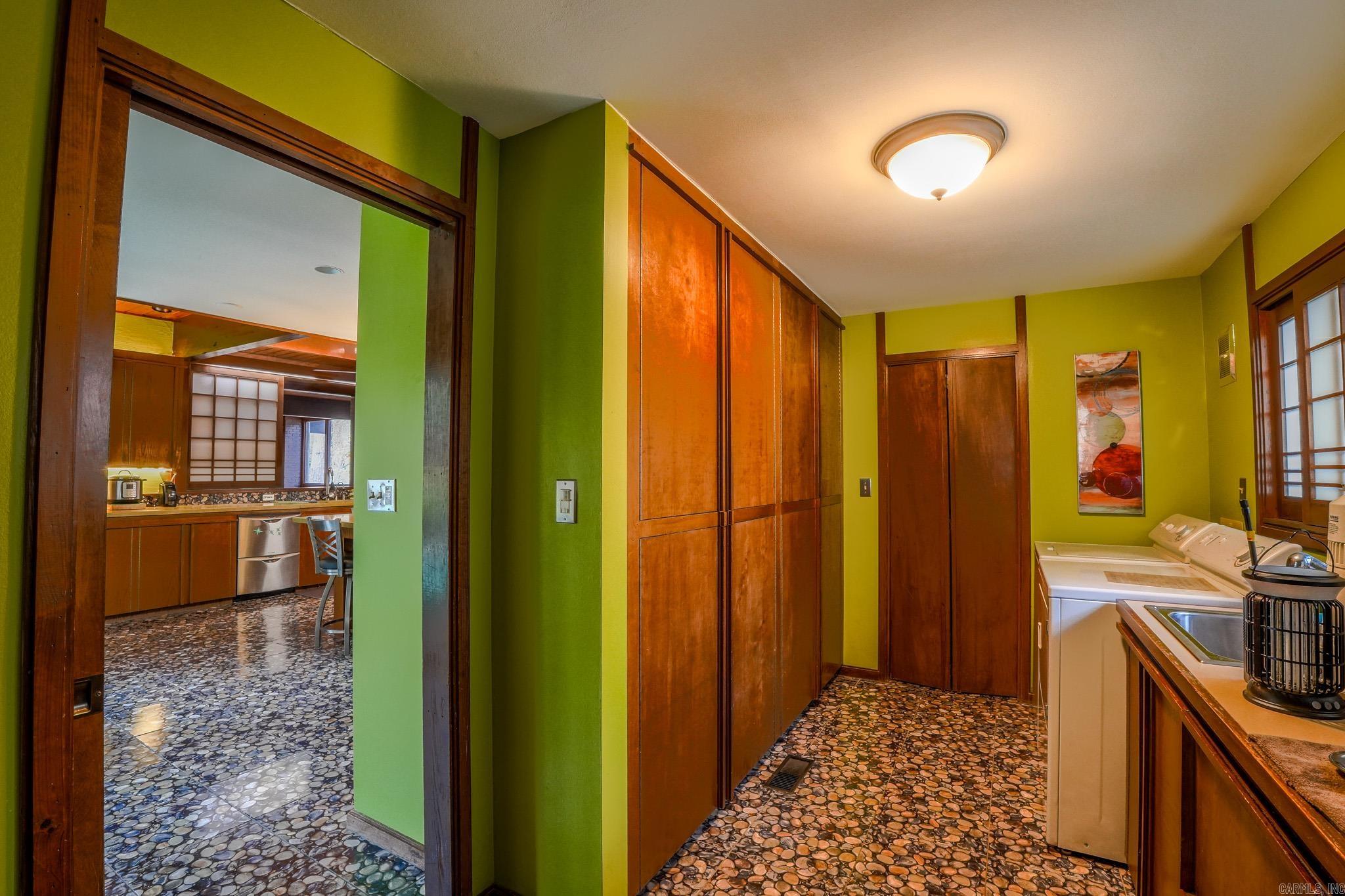 RIVER RIDGE - Residential