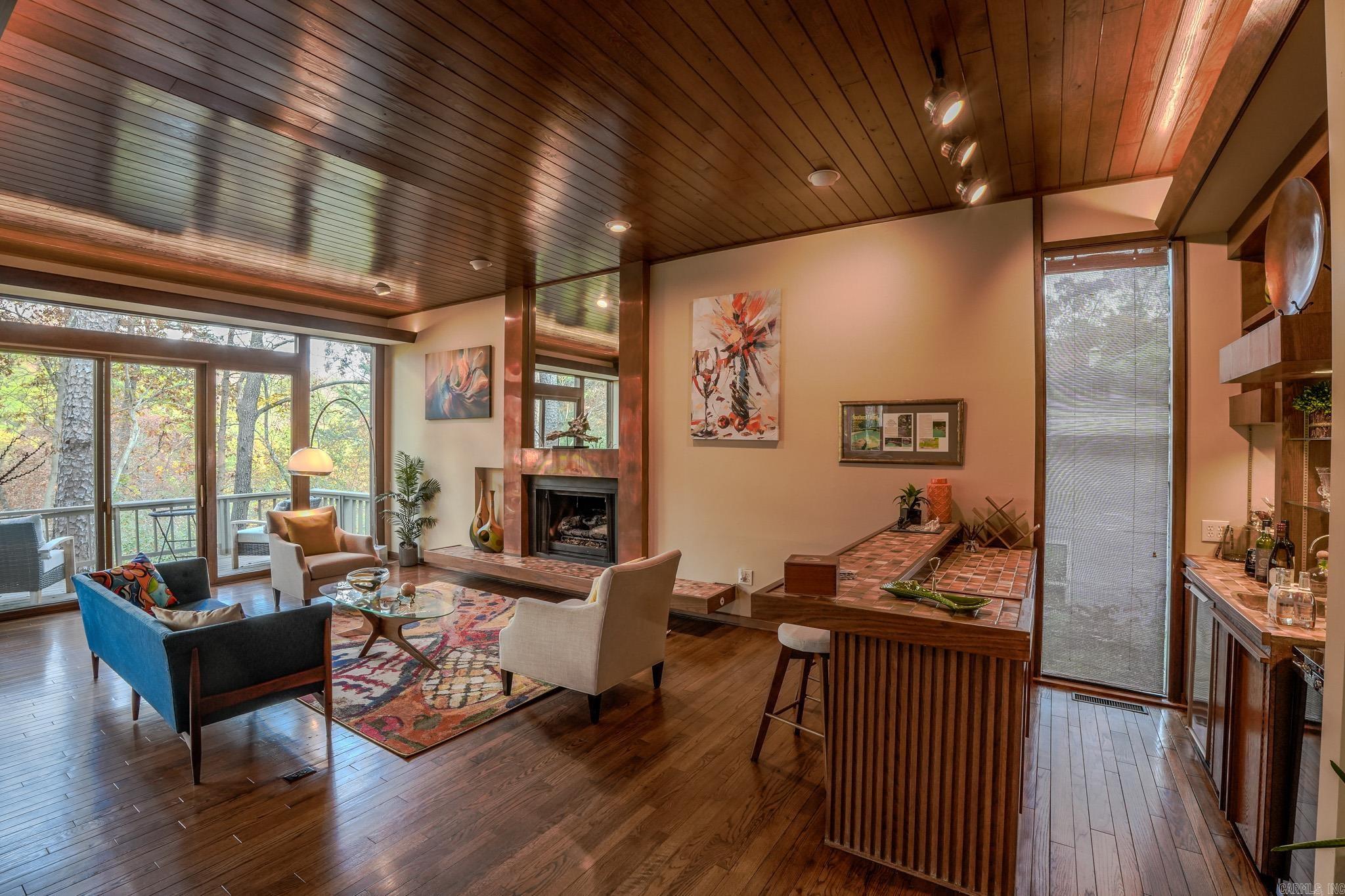 RIVER RIDGE - Residential