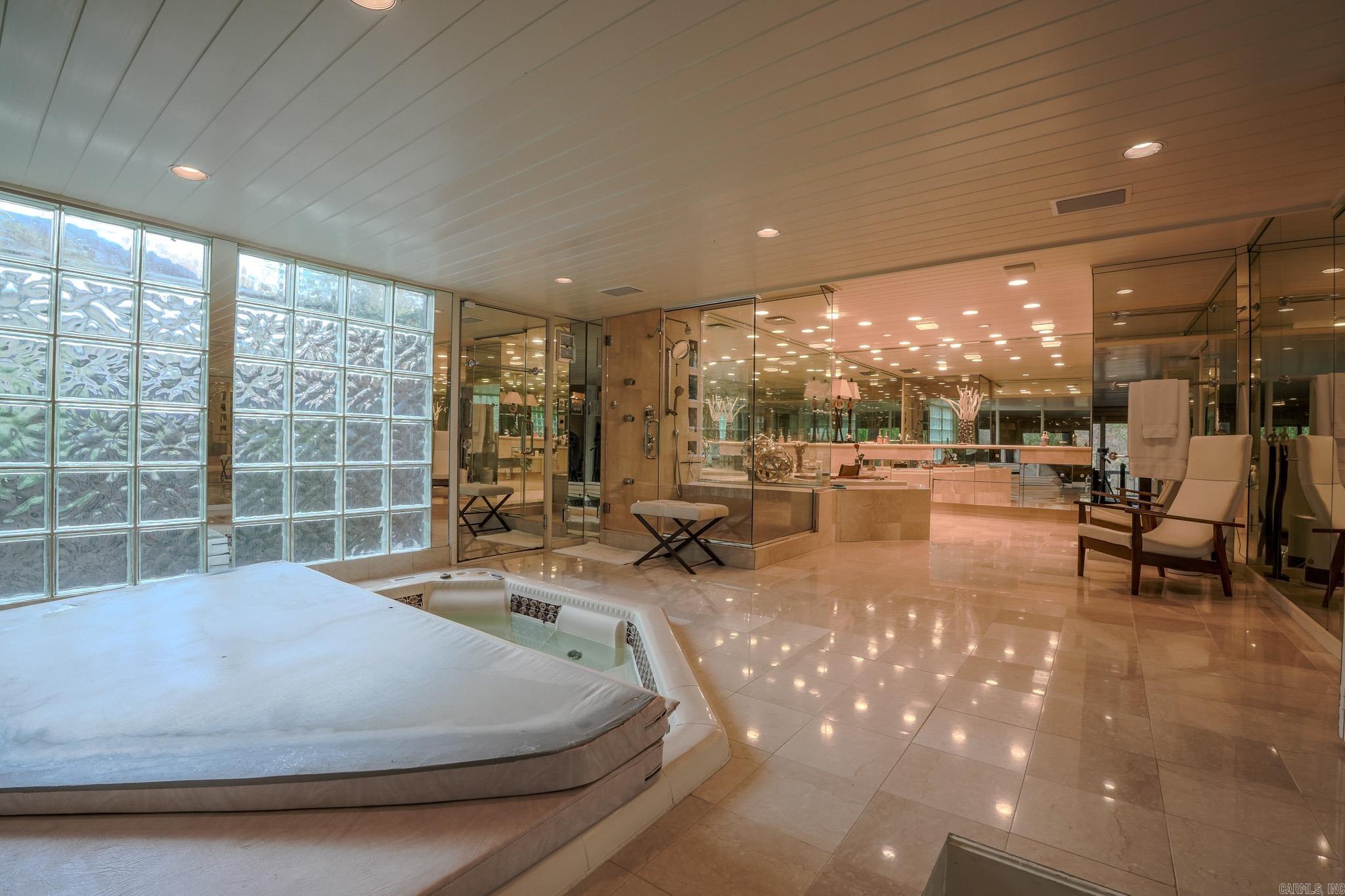 RIVER RIDGE - Residential