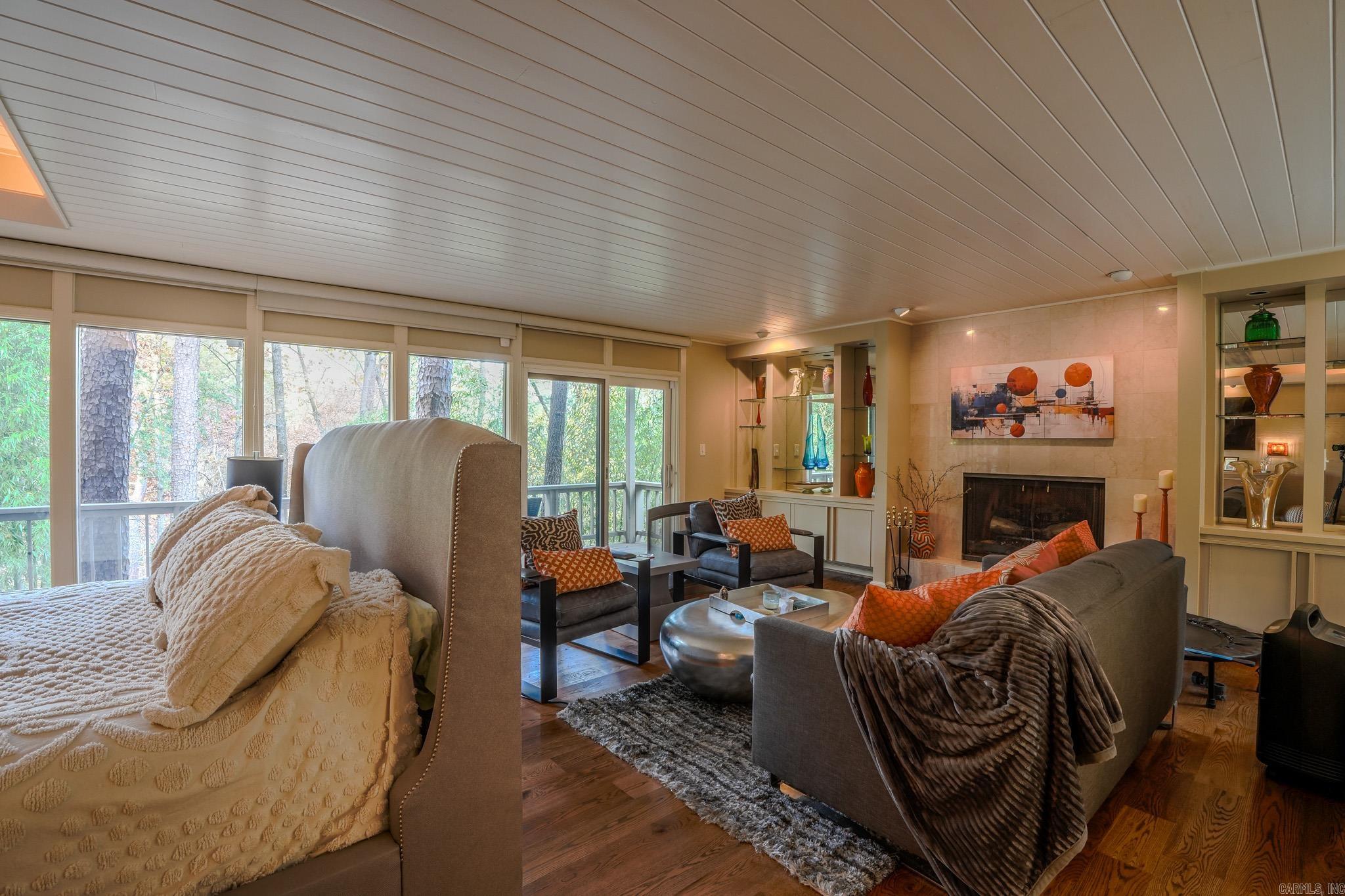 RIVER RIDGE - Residential