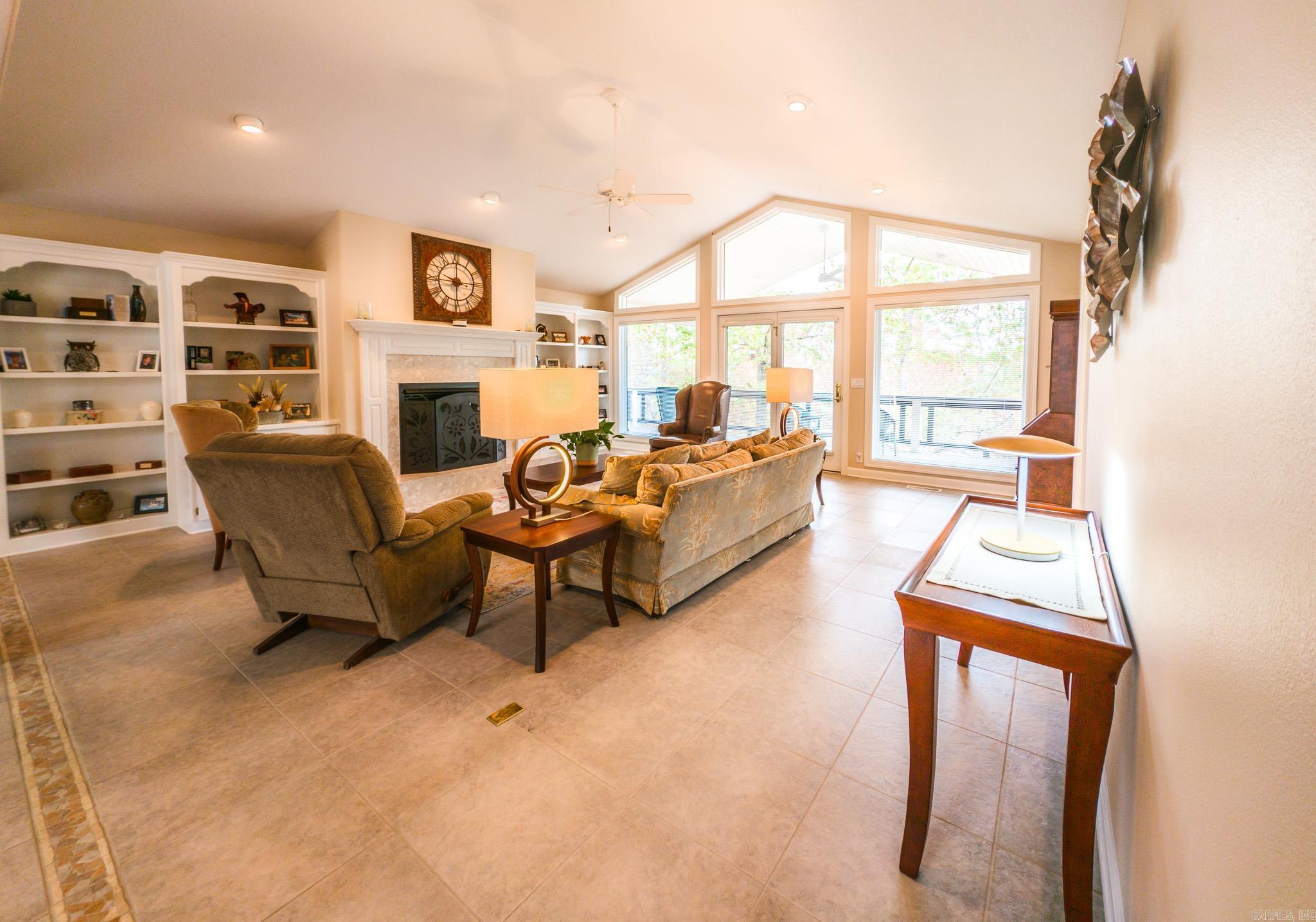 Pertusa - Residential