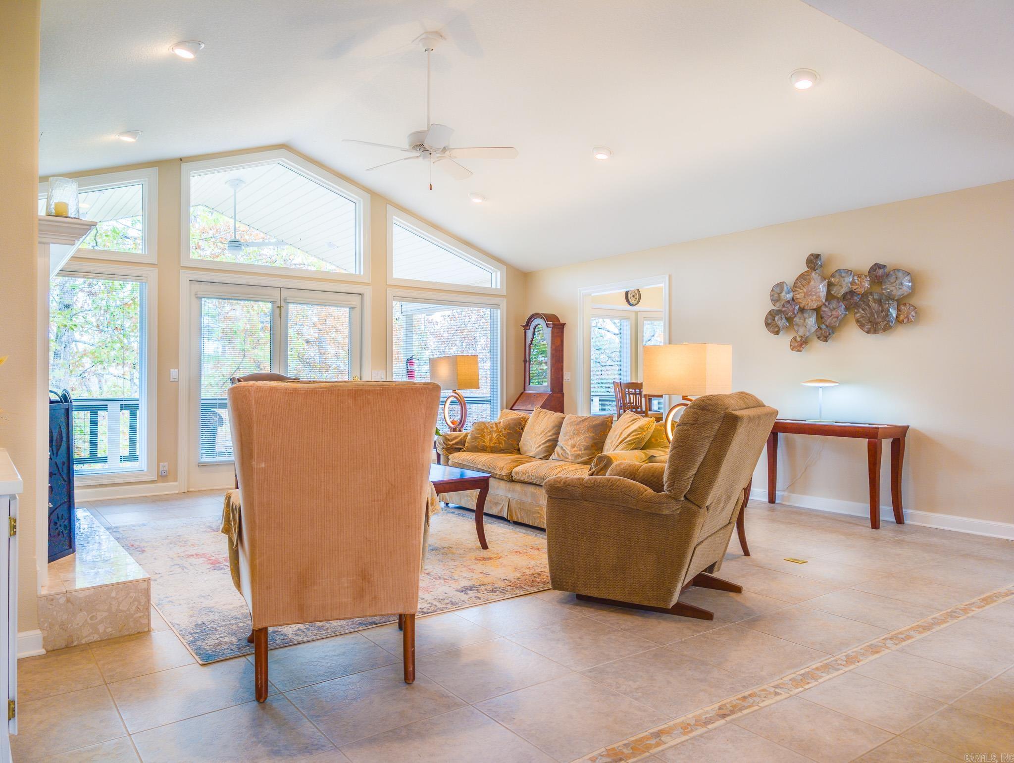 Pertusa - Residential