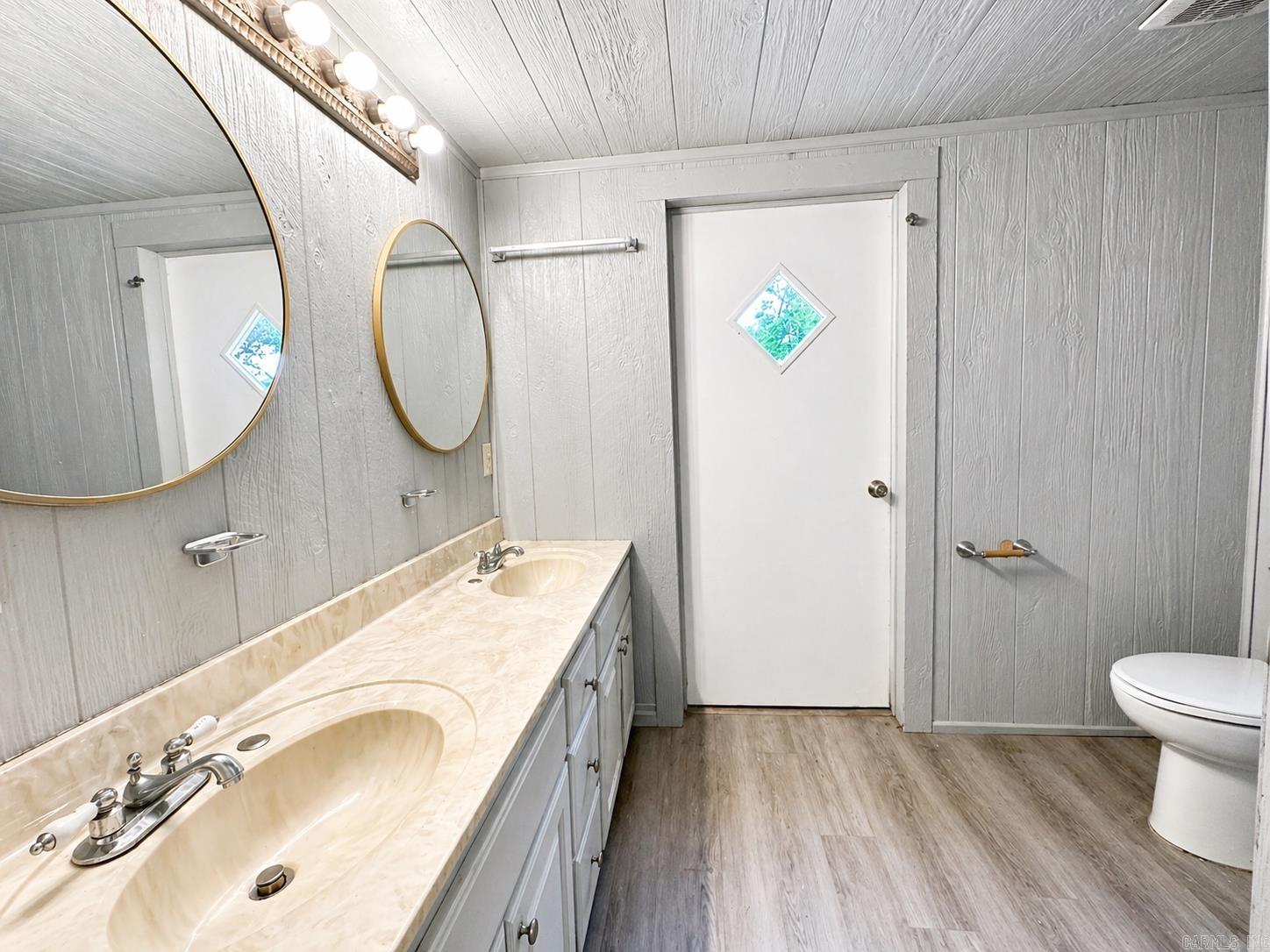 Metes & Bounds - Residential