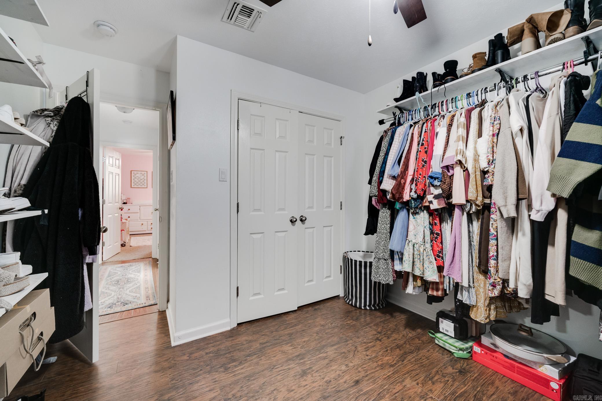 CLOVER RIDGE - Residential