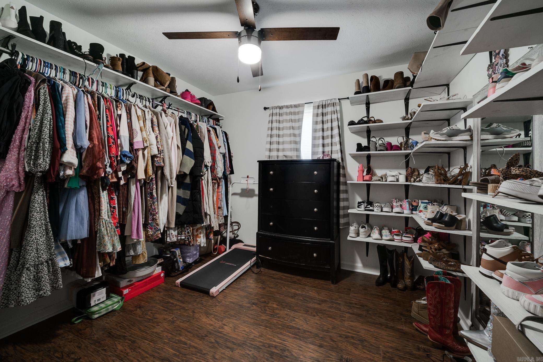 CLOVER RIDGE - Residential