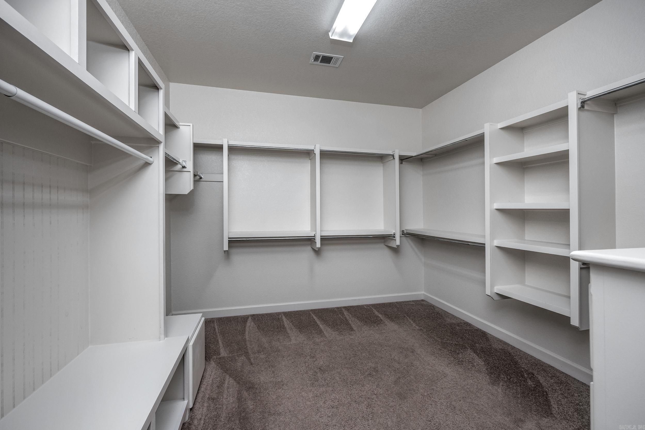 CHENAL VALLEY "TOURNAY CIRCLE" - Residential