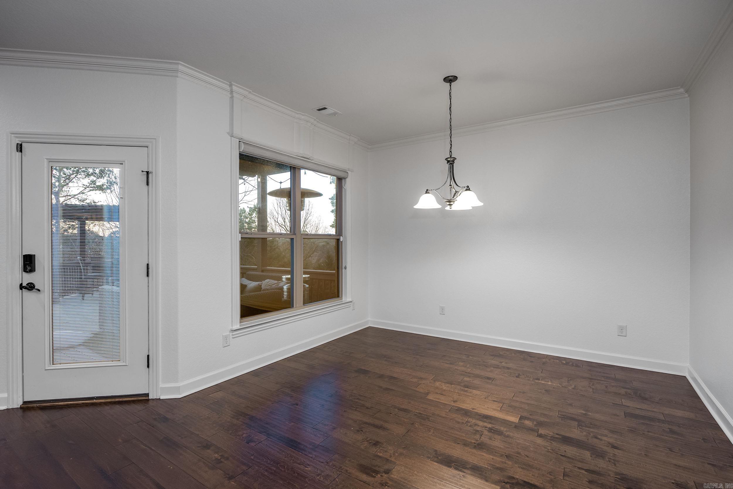 CHENAL VALLEY "TOURNAY CIRCLE" - Residential