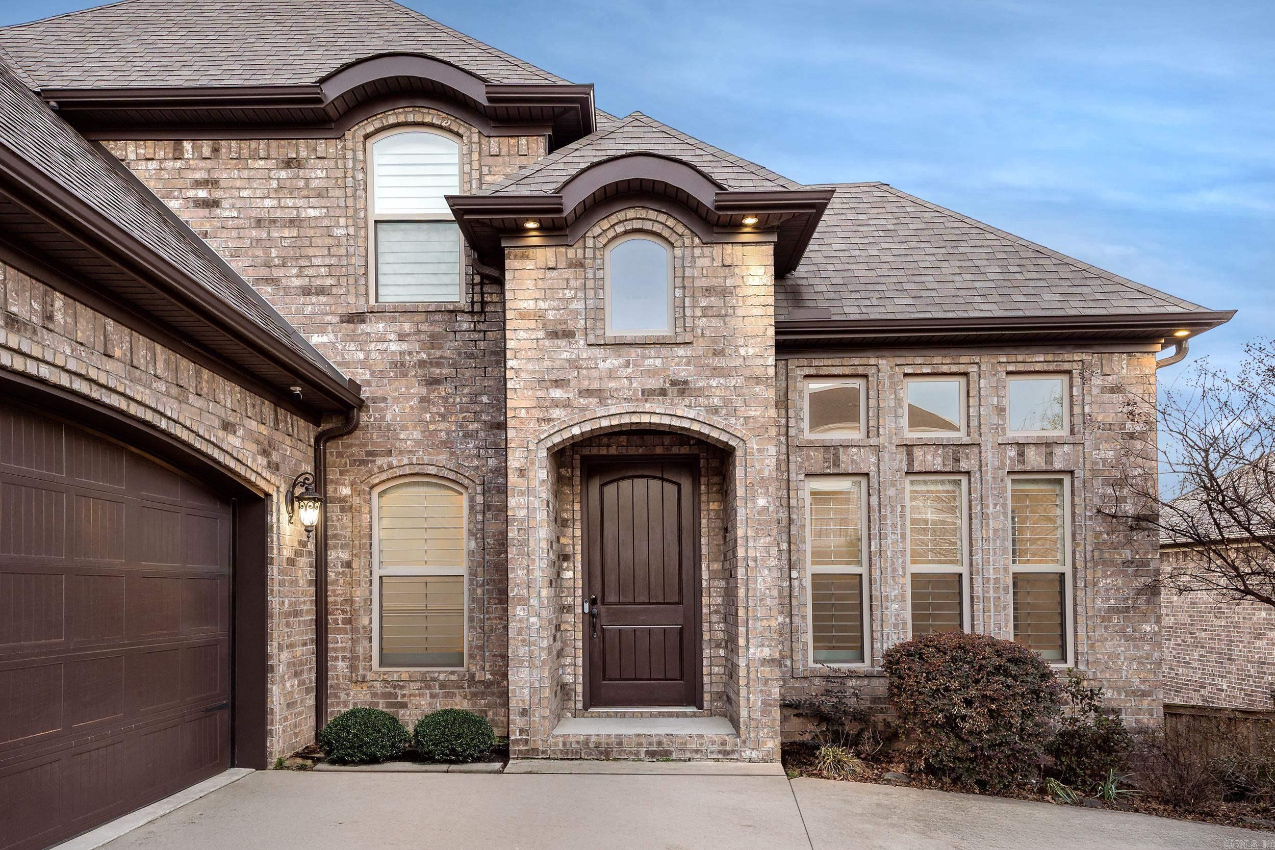 CHENAL VALLEY "TOURNAY CIRCLE" - Residential