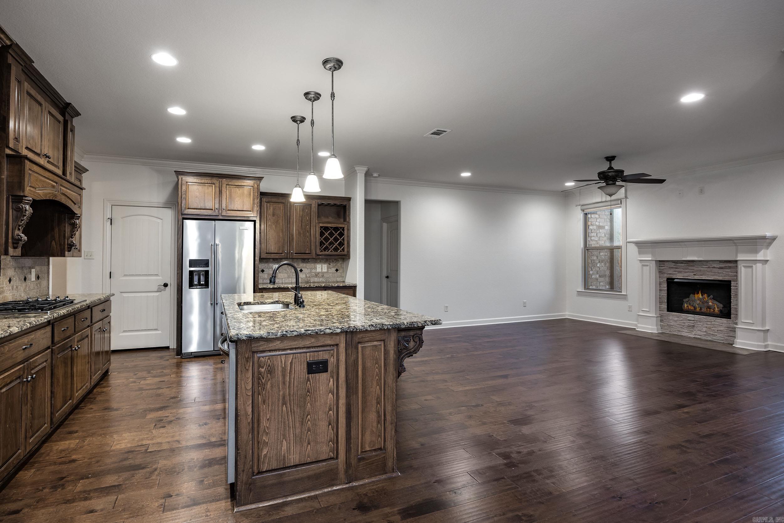 CHENAL VALLEY "TOURNAY CIRCLE" - Residential