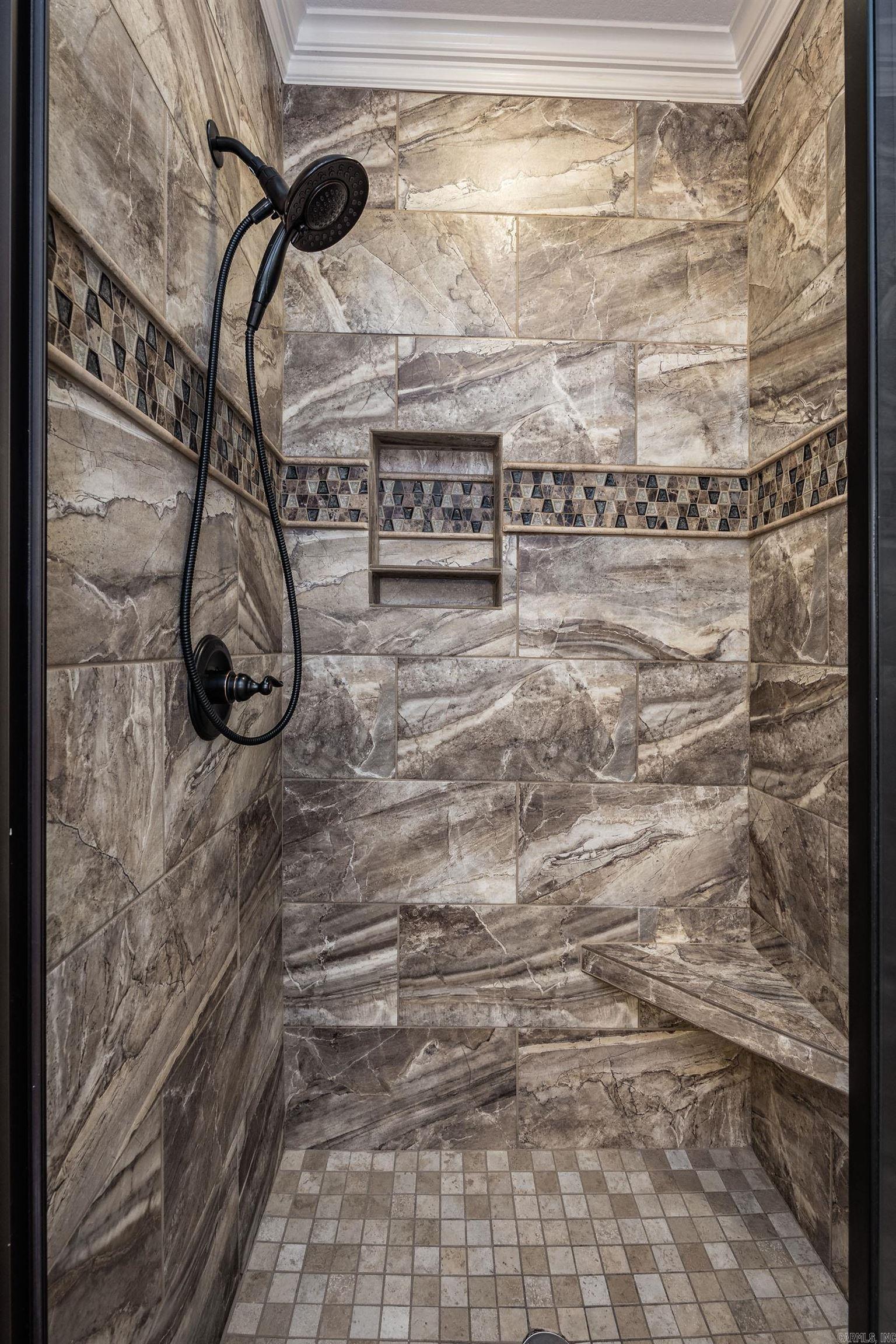 CHENAL VALLEY "TOURNAY CIRCLE" - Residential