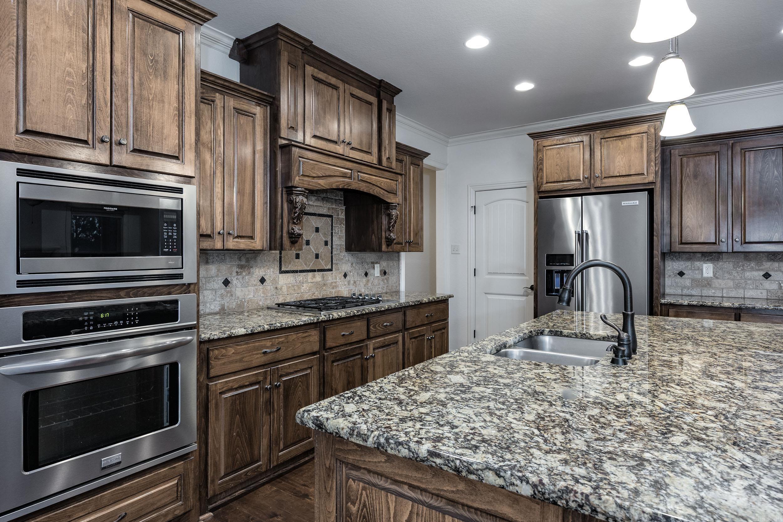 CHENAL VALLEY "TOURNAY CIRCLE" - Residential