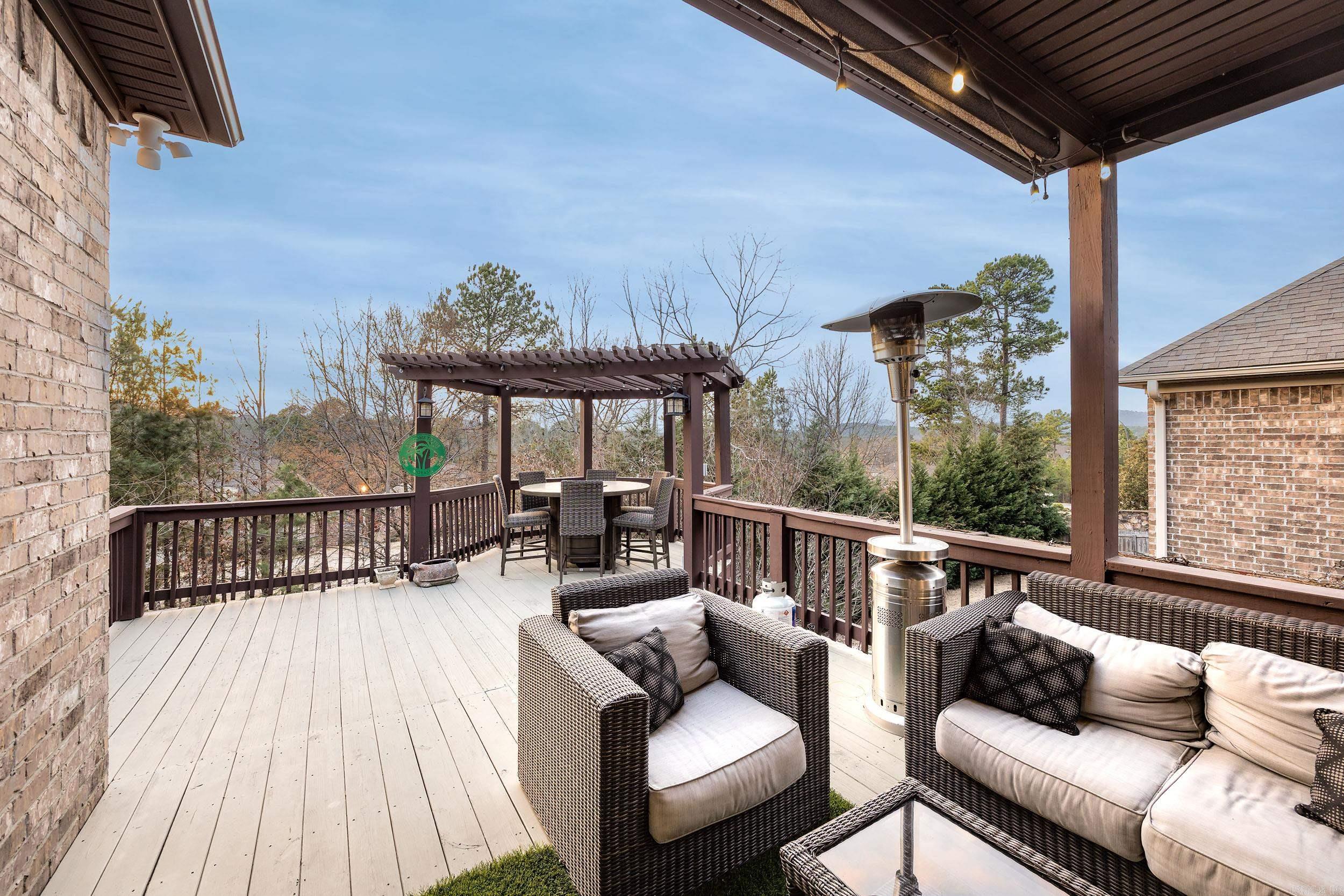 CHENAL VALLEY "TOURNAY CIRCLE" - Residential