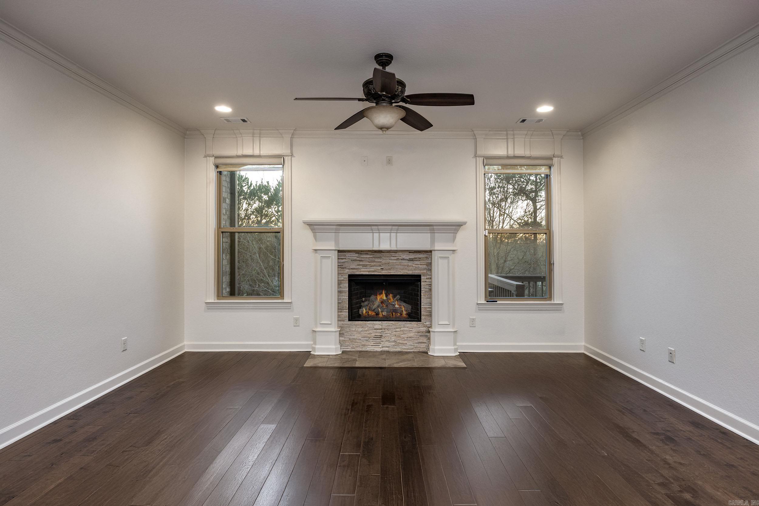 CHENAL VALLEY "TOURNAY CIRCLE" - Residential