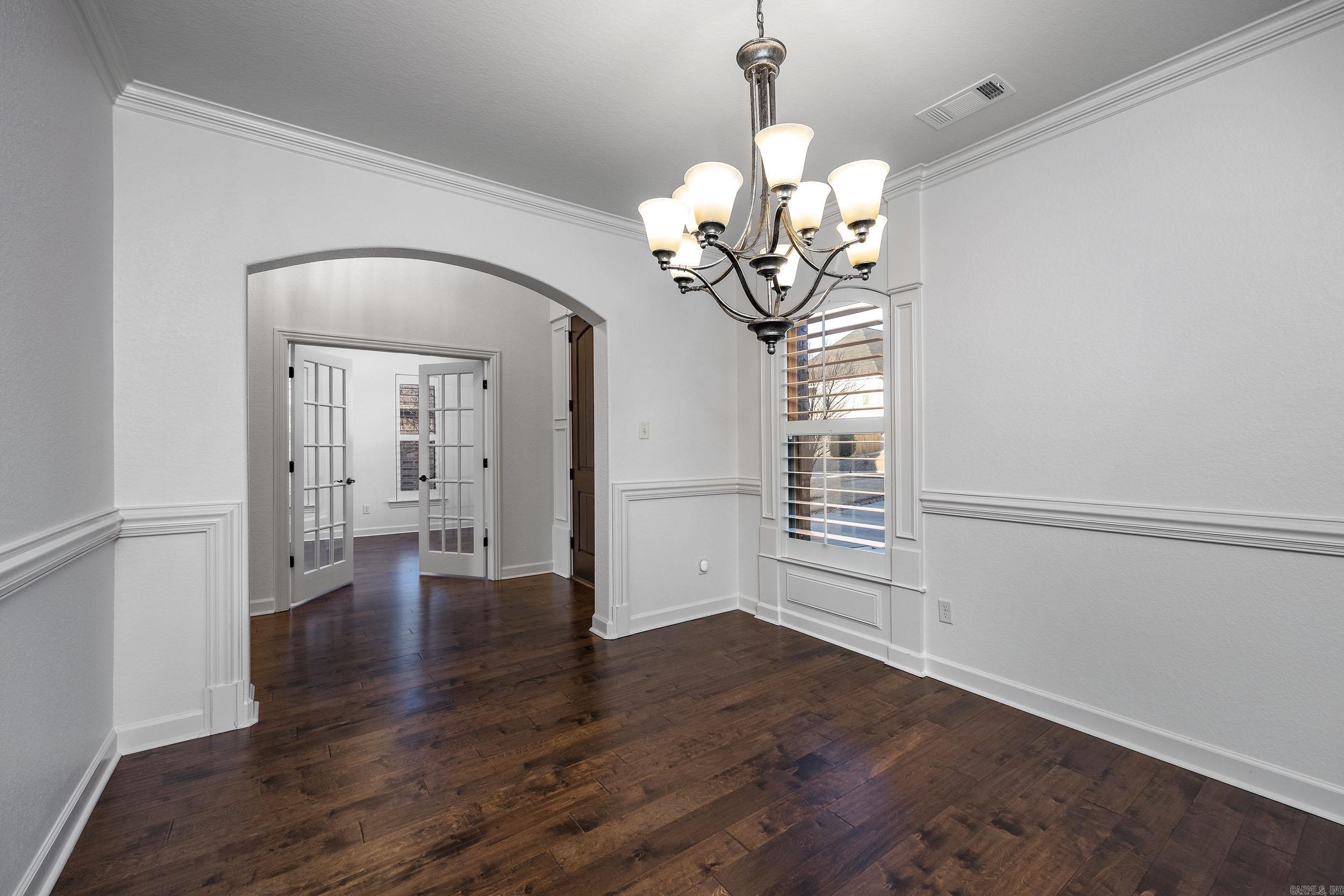 CHENAL VALLEY "TOURNAY CIRCLE" - Residential