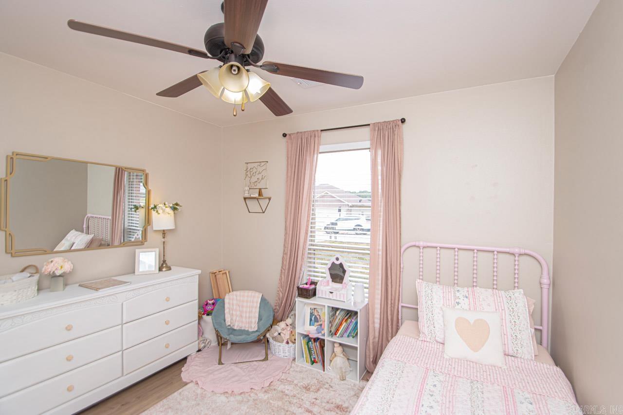 MADISON VILLAGE - Residential