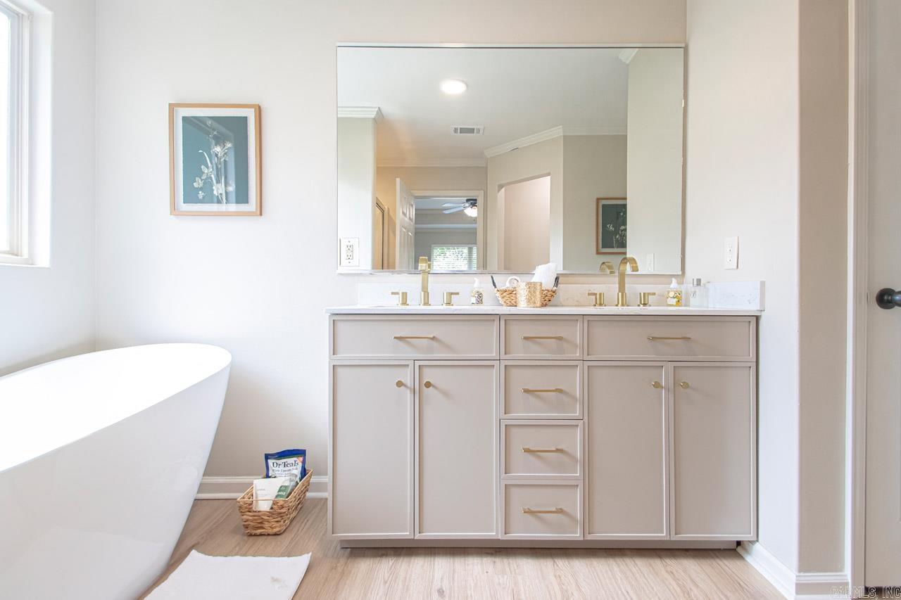 MADISON VILLAGE - Residential