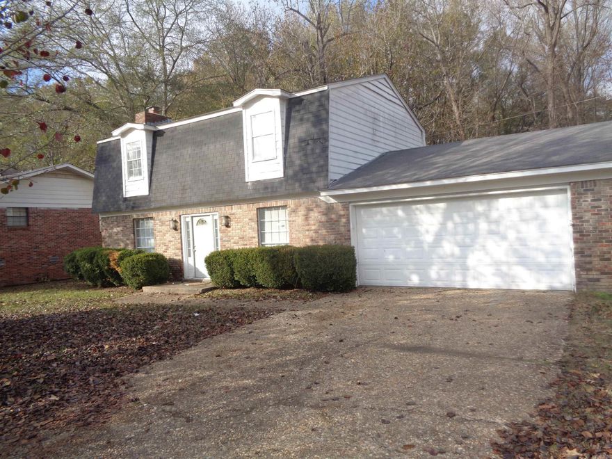 Good potential in this approx. 1800 sf. 3 bedrooms with 2 & 1/2 baths house. It located in a cul-de-sac on a large lot. The master bedroom and walk-in closet is huge. The property features a large great room with a fireplace and a separate formal dining room. No VA or FHA loans will be considered. Property is being sold "AS IS". Proof of funds or lender approval letter is required with any offer. Seller will not consider any owner financing. NO seller property disclosure is available. Agents check remarks.