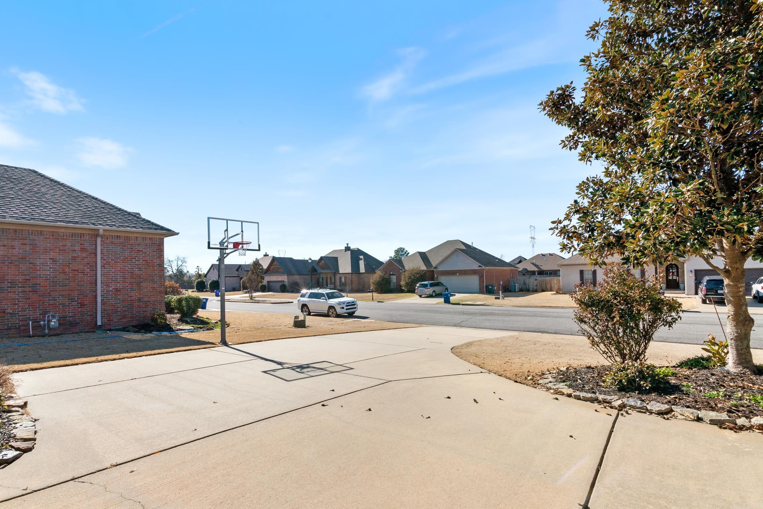 CHAPEL CREEK - Residential