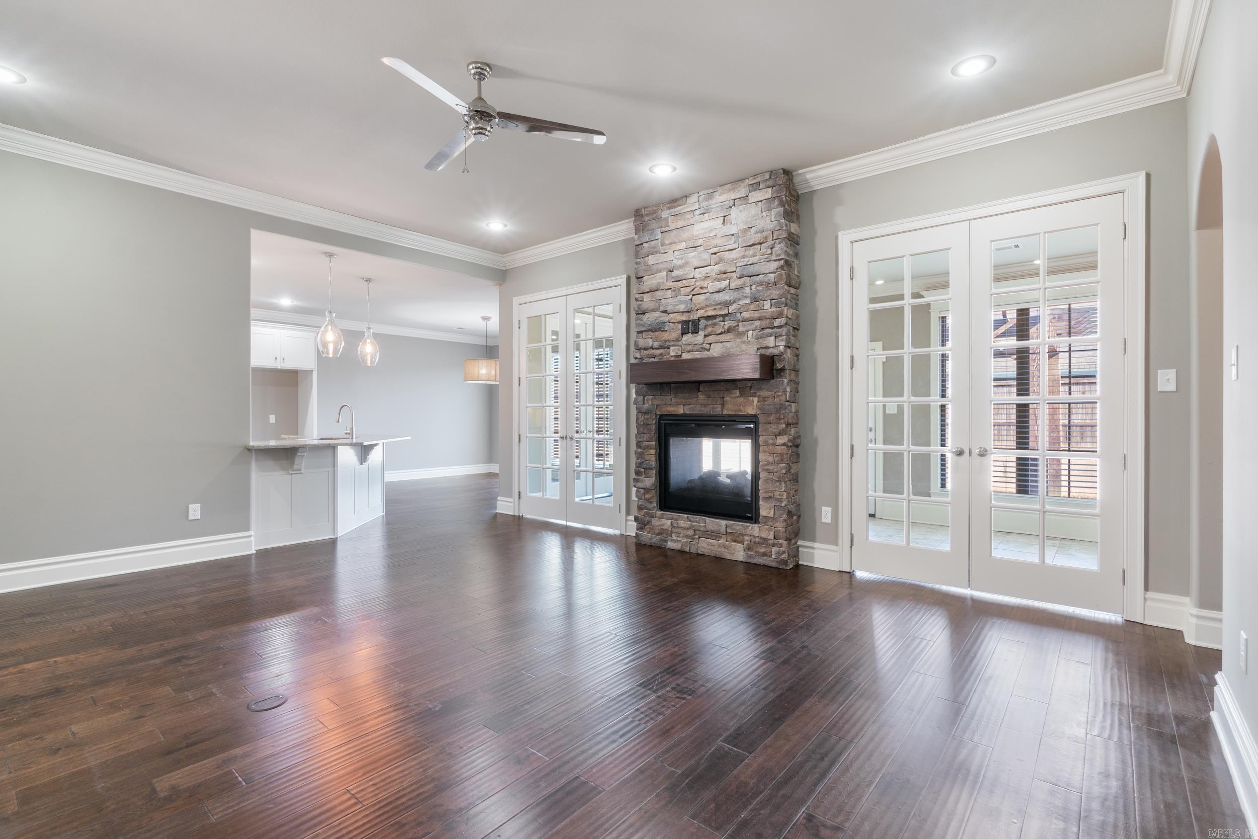 CHAPEL CREEK - Residential