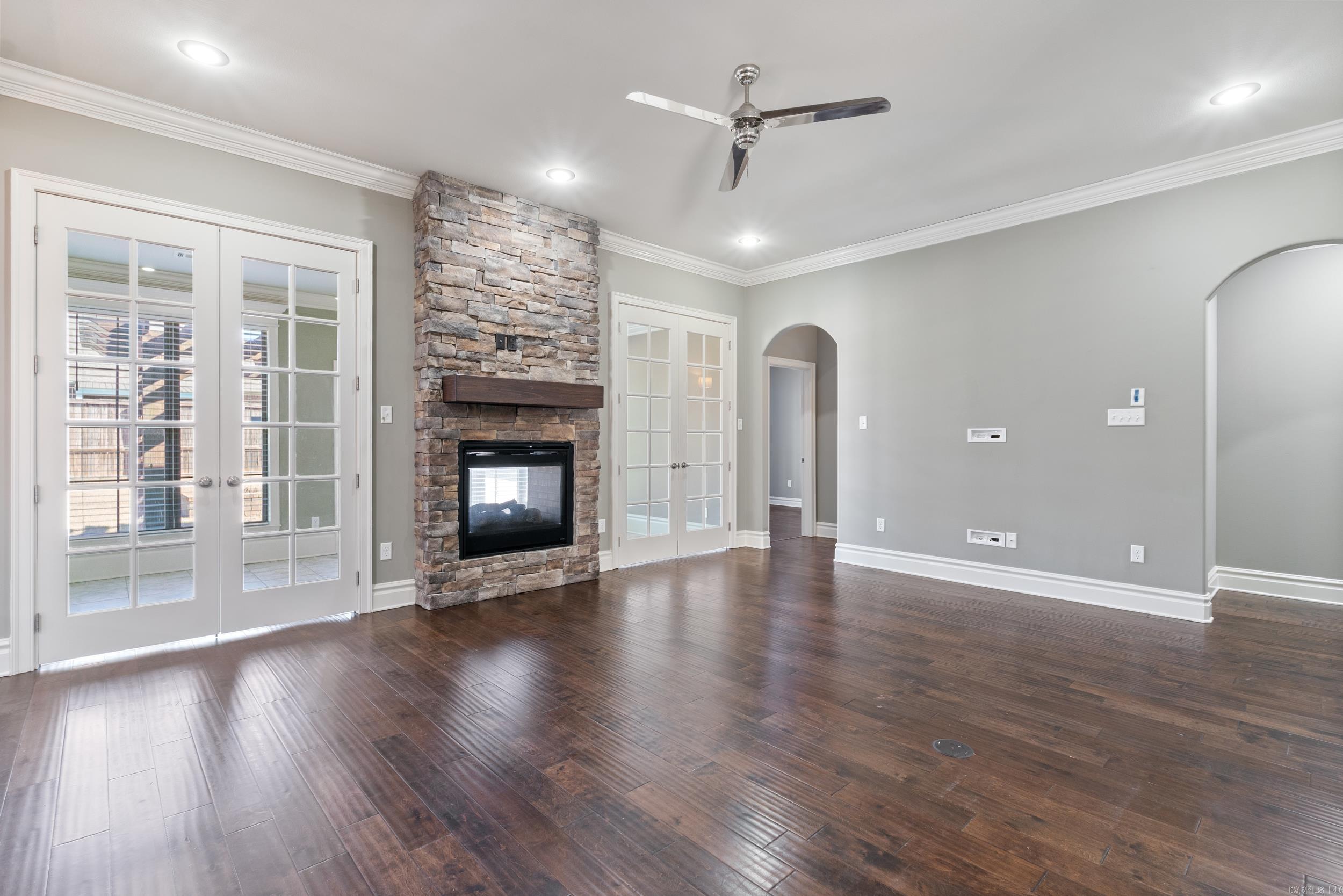 CHAPEL CREEK - Residential