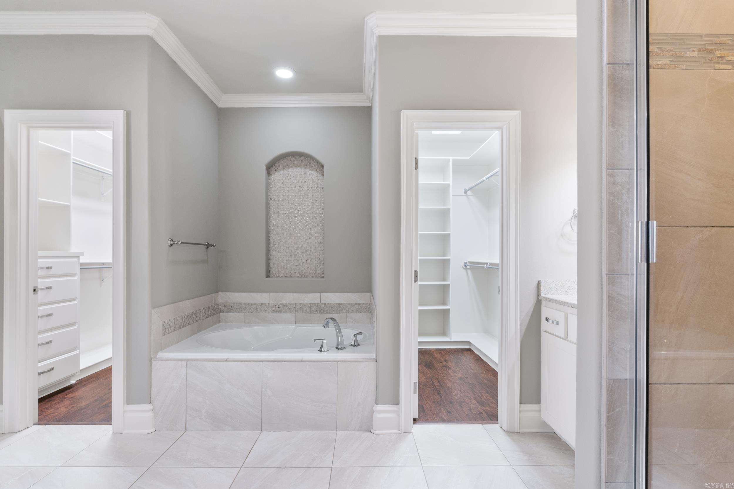 CHAPEL CREEK - Residential