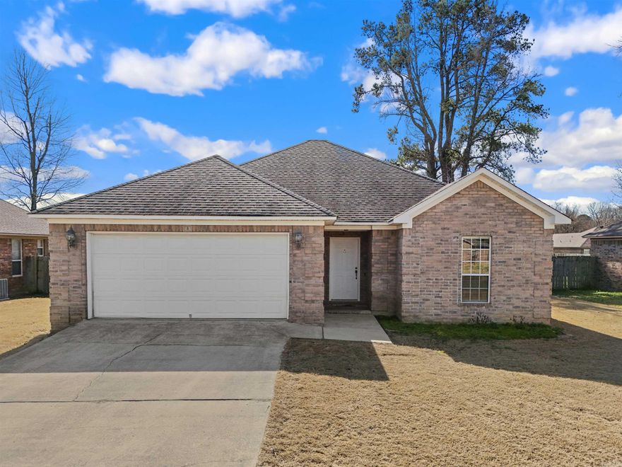 Welcome to this amazing home! New LVP flooring, updated appliances and fresh paint welcome you into a well-planned home. Located in a cozy neighborhood in the Vilonia school district this house is perfect for anyone looking to escape the city but still be close enough to enjoy all the amenities.