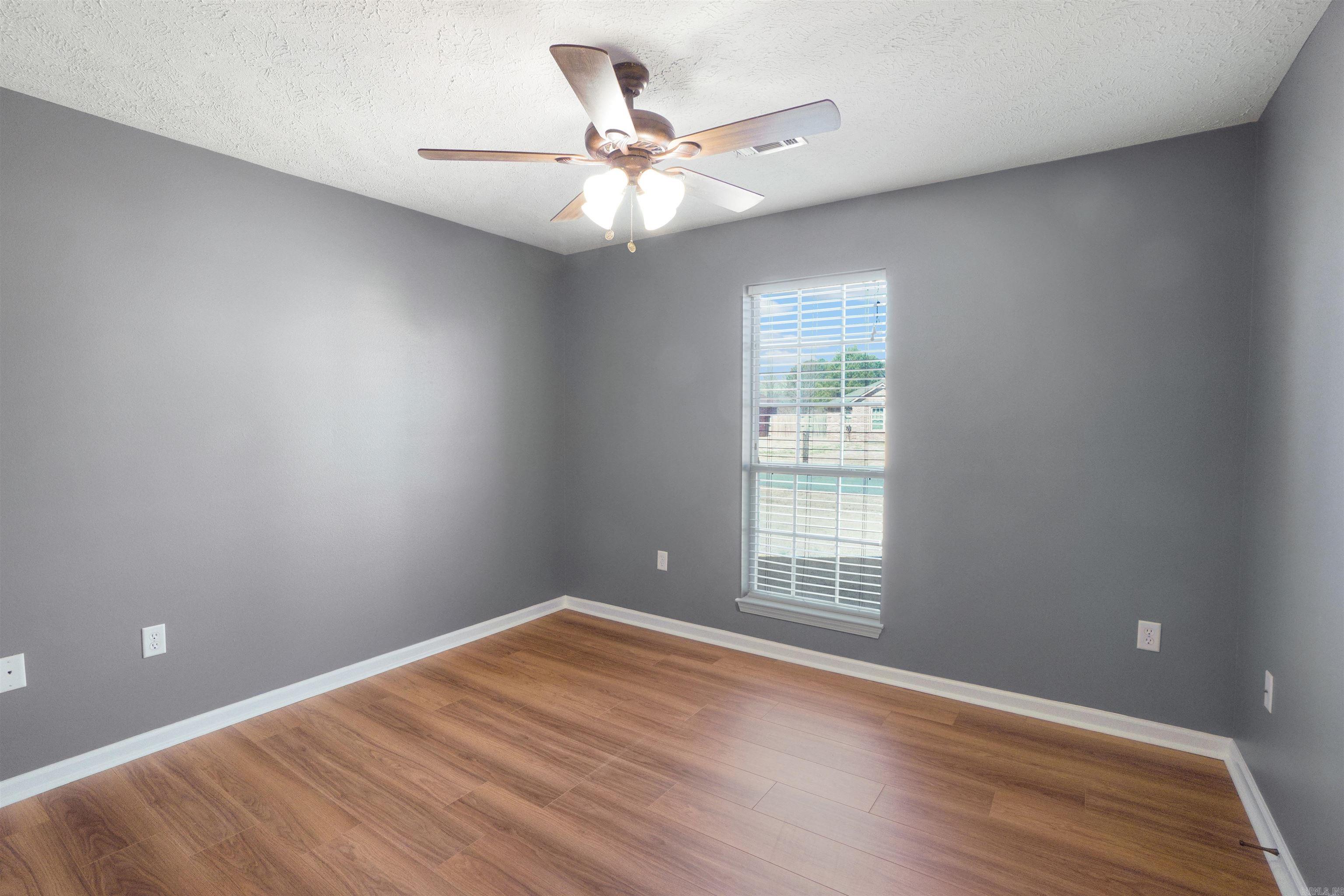 EAGLEBROOK SOUTH OF EAGLEBROOK - Residential