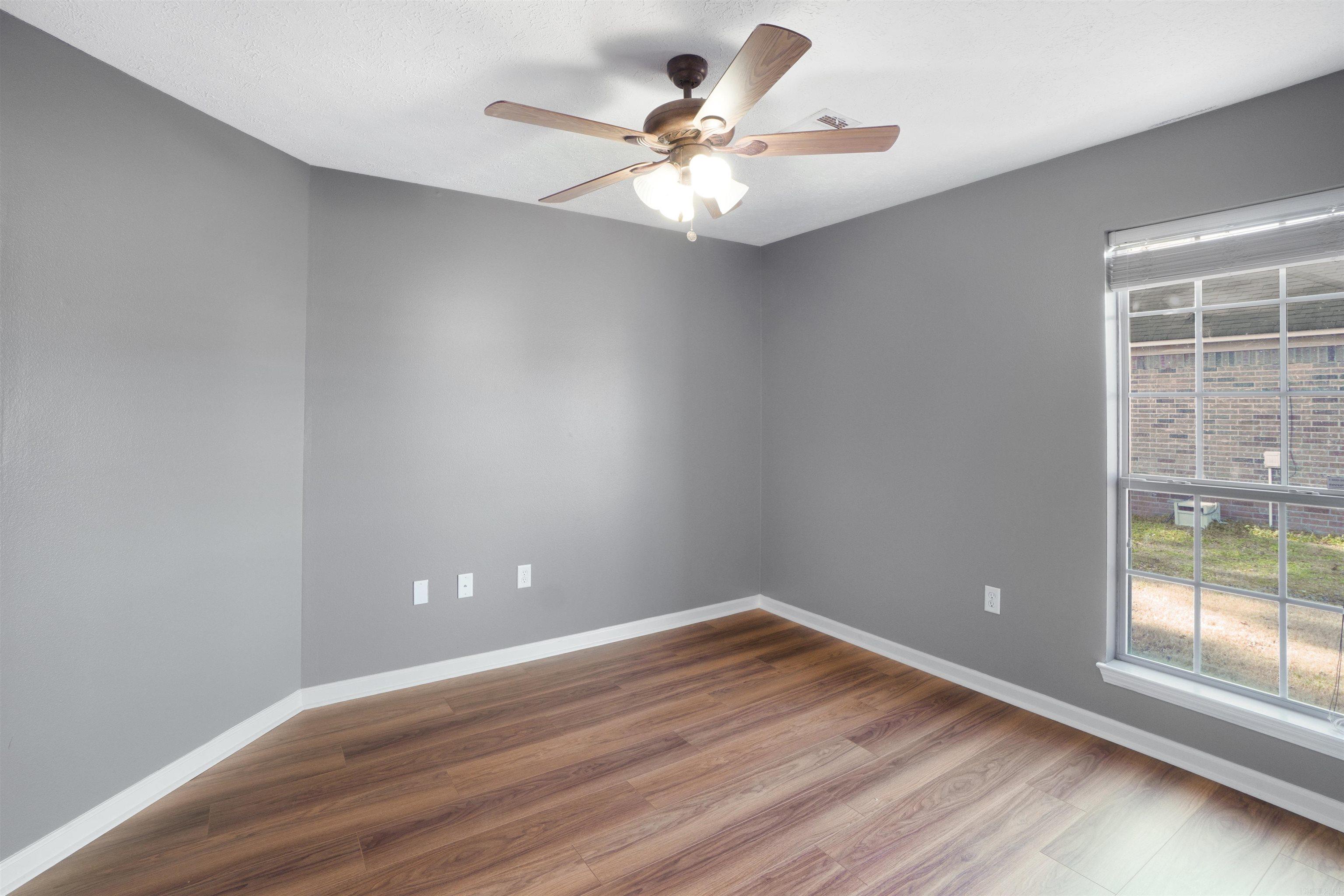 EAGLEBROOK SOUTH OF EAGLEBROOK - Residential