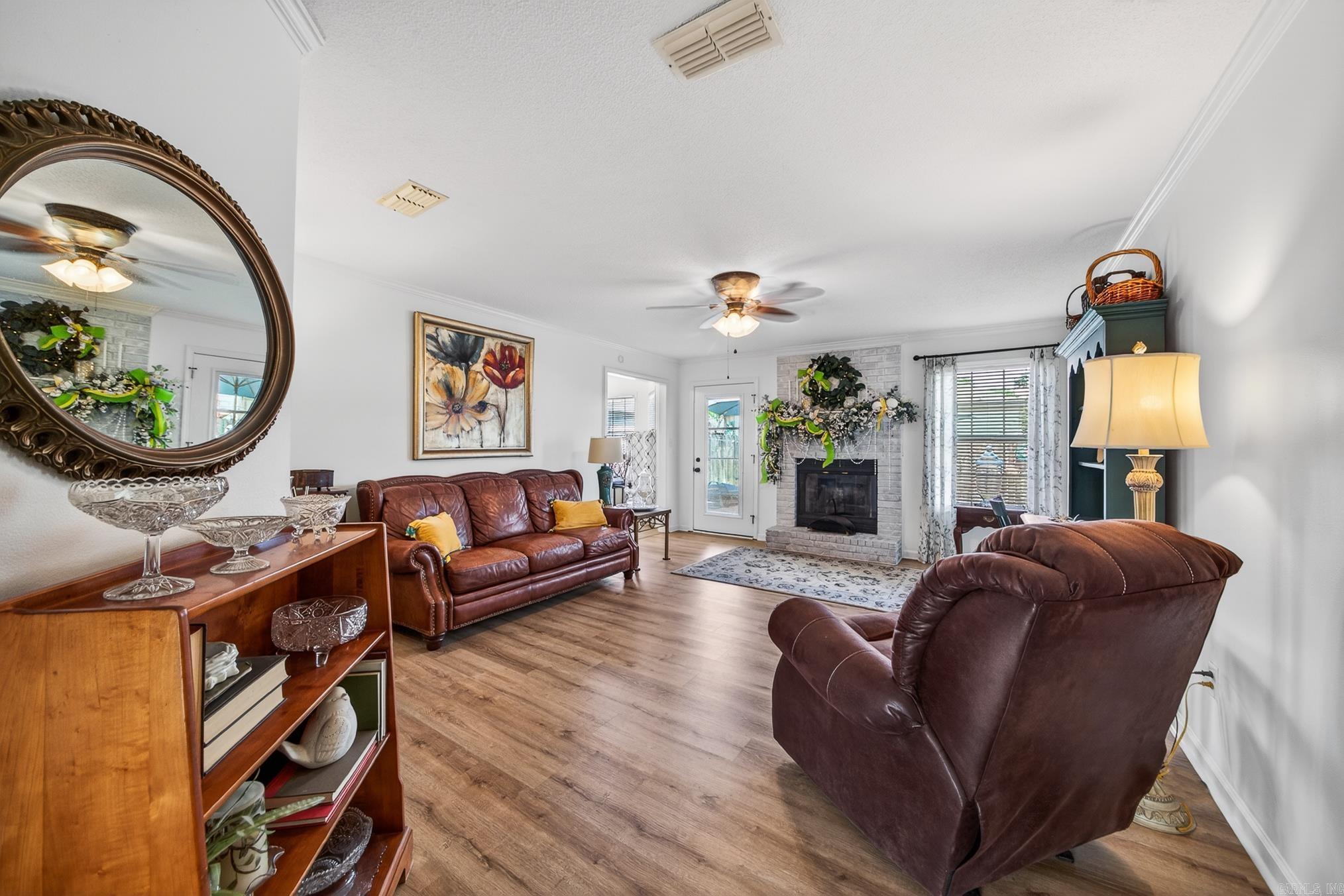 HUNTERS RUN - Residential