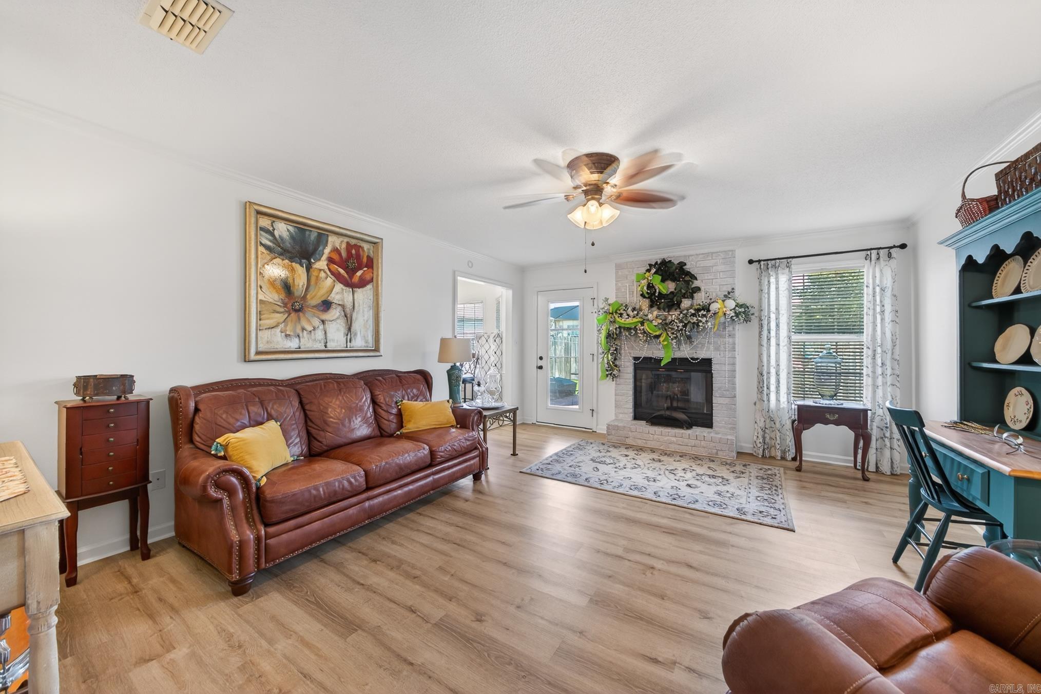 HUNTERS RUN - Residential