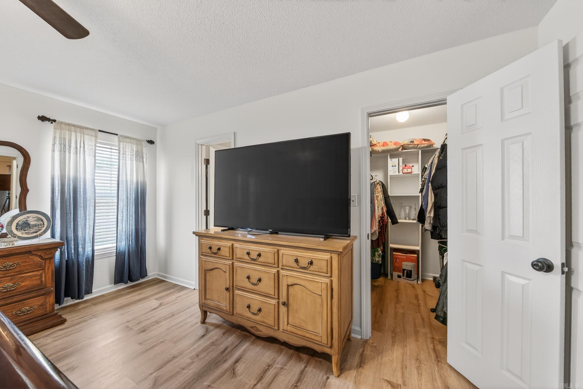 HUNTERS RUN - Residential