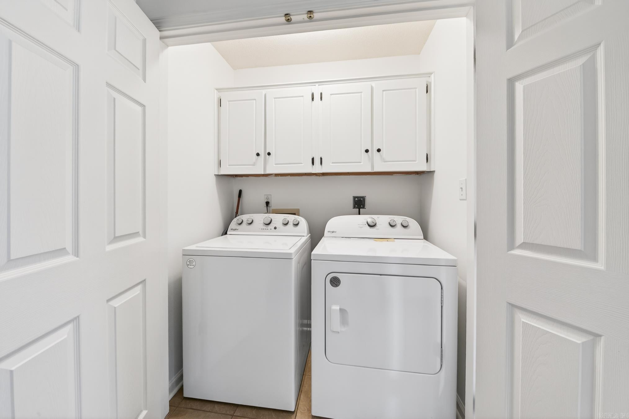 HUNTERS RUN - Residential