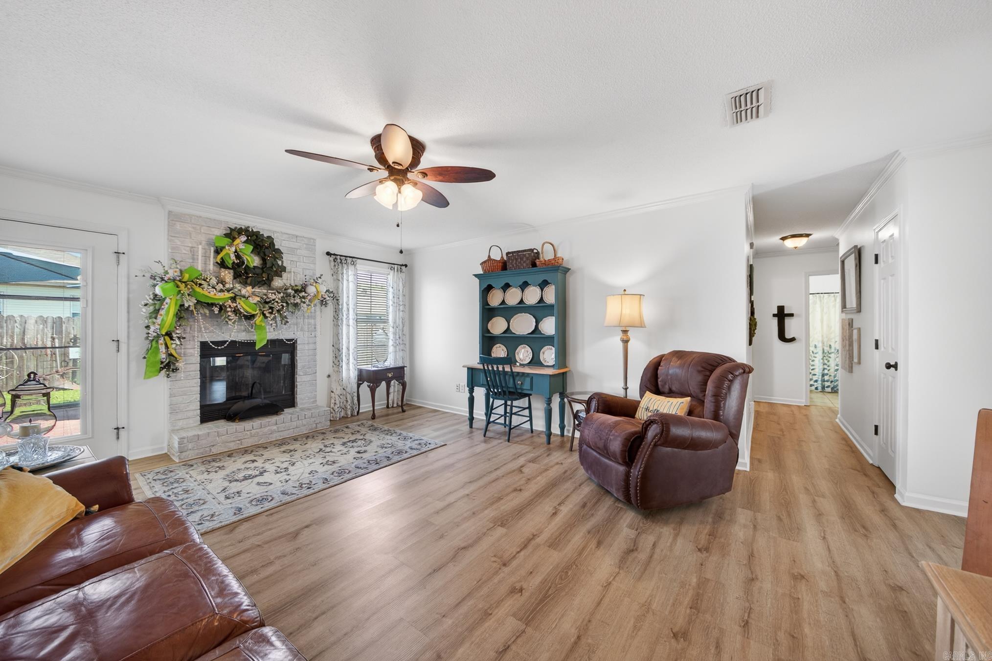 HUNTERS RUN - Residential