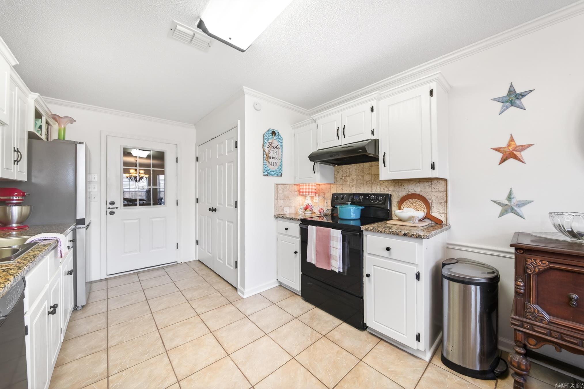 HUNTERS RUN - Residential