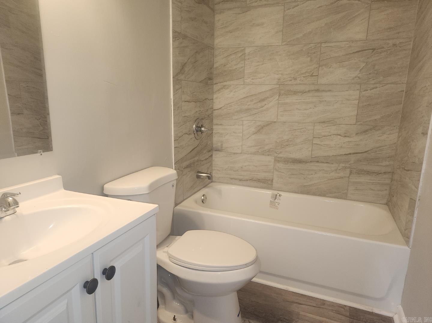 nil - Residential Lease