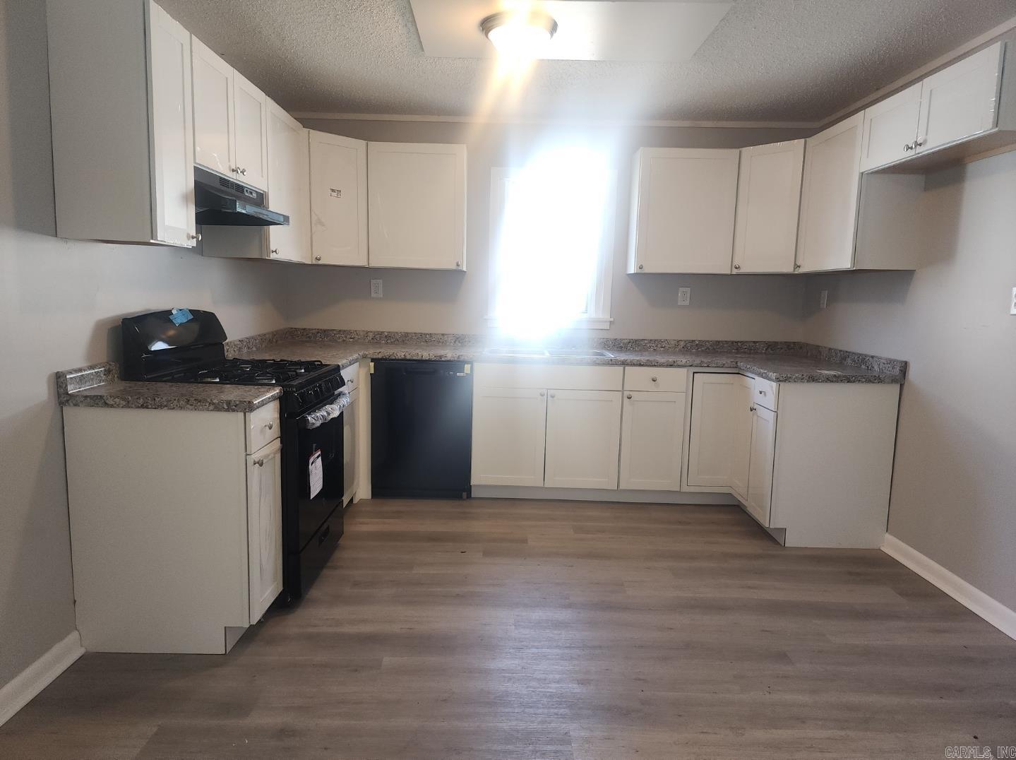 nil - Residential Lease